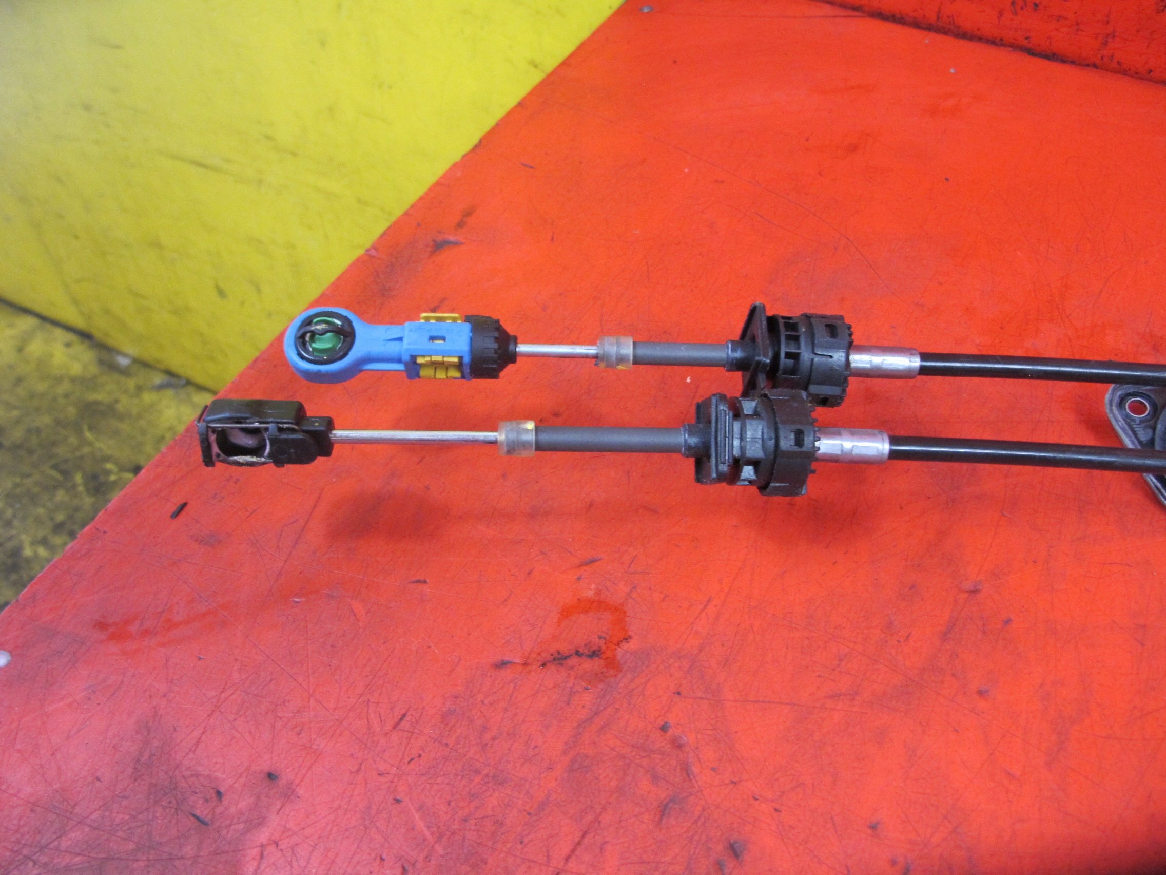 TOYOTA VERSO R2 09- 1.6 D4D Bowdenzug Schalt getriebe