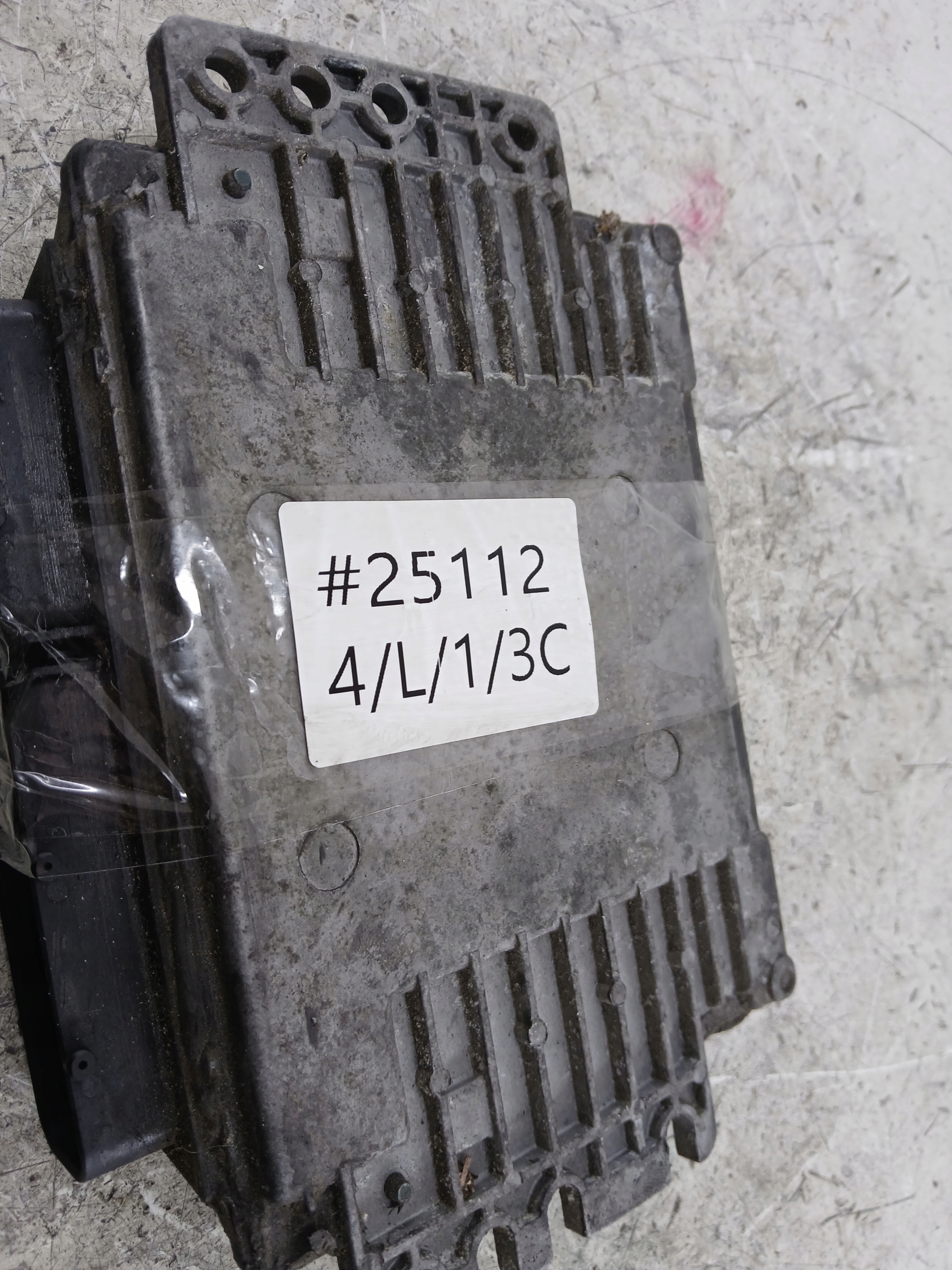 NISSAN MICRA K12 1.2 control unit of the engine MEC37-320