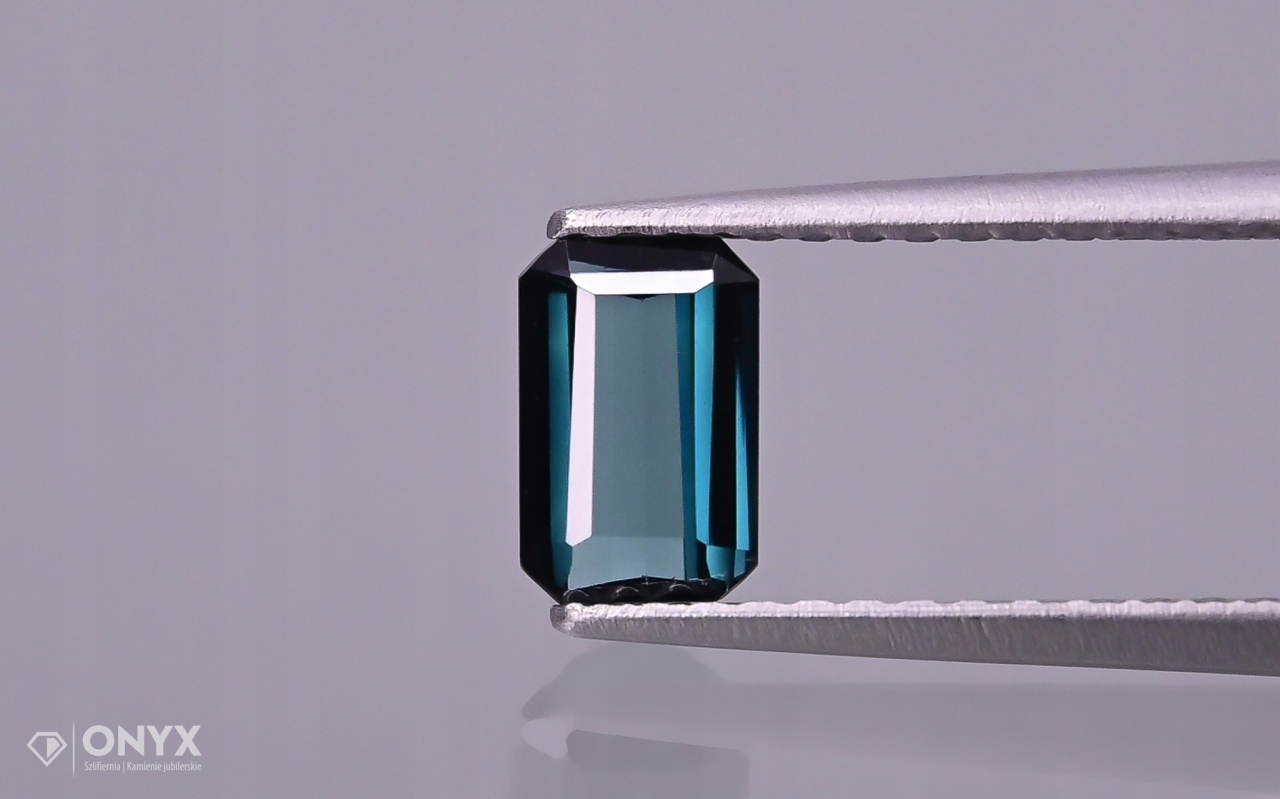 Turmalín Indigolit fazetovaný oktagon 6x4 mm
