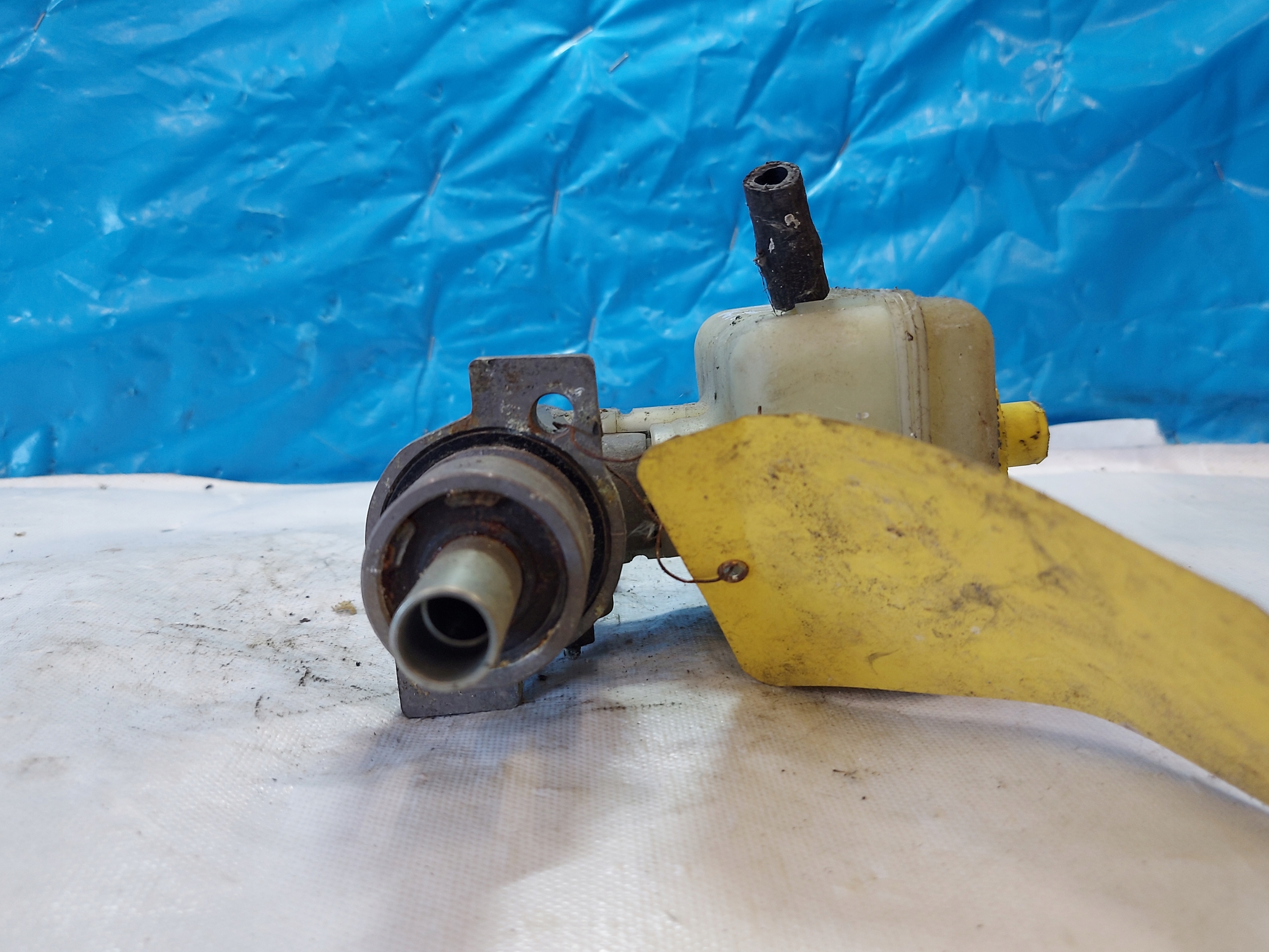 servo bubanj A3 8L 1.6 B BOSCH 21027099