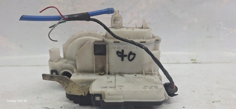 lock door VW POLO 94- right front 1HM862154