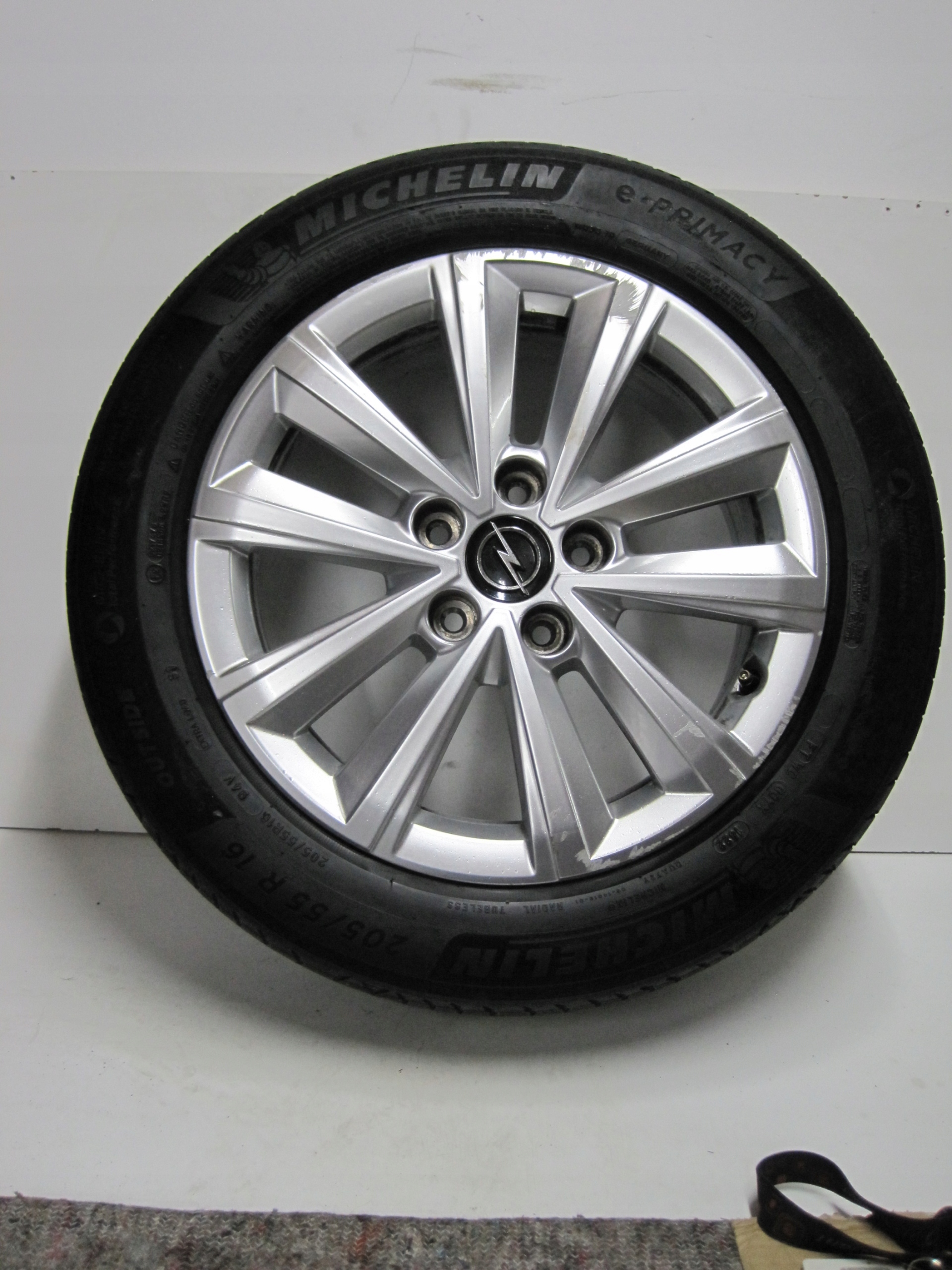 wheels discs tyres OPEL ASTRA L 16 4MM