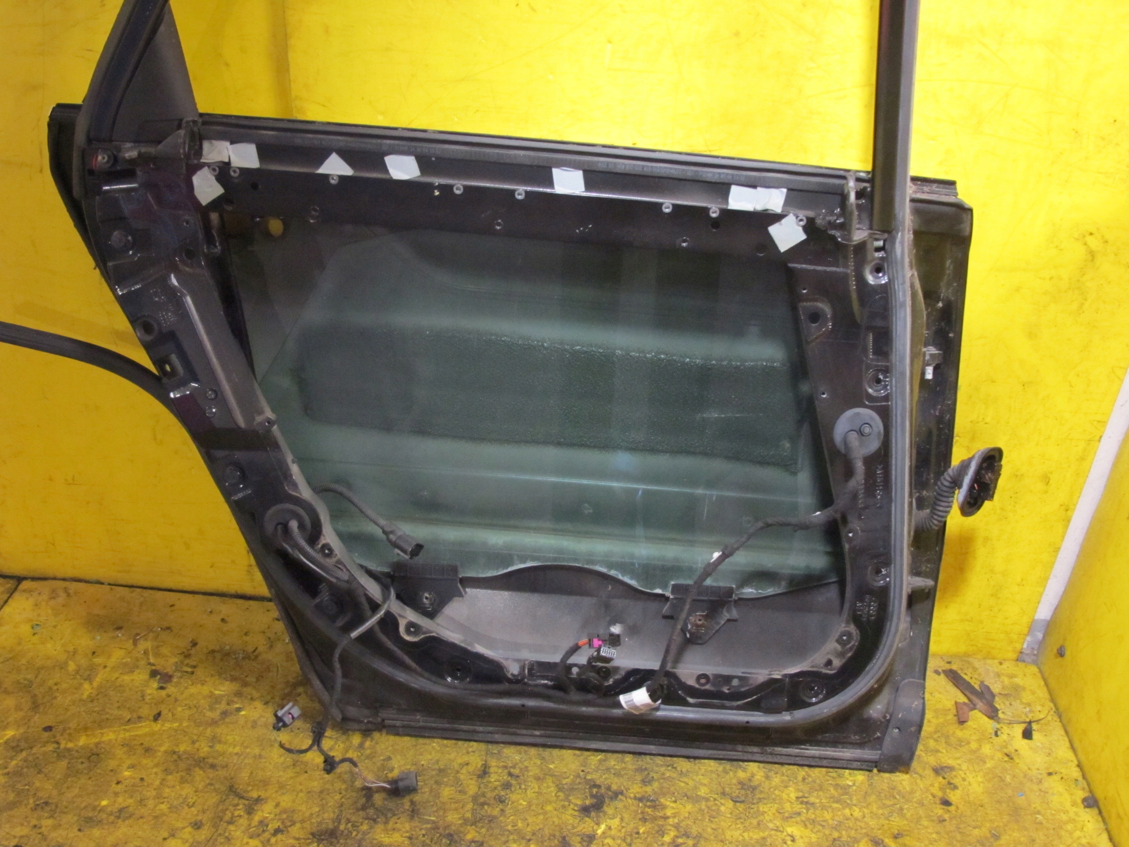 AUDI A8 D3 4E 02- Tür links heck hinten