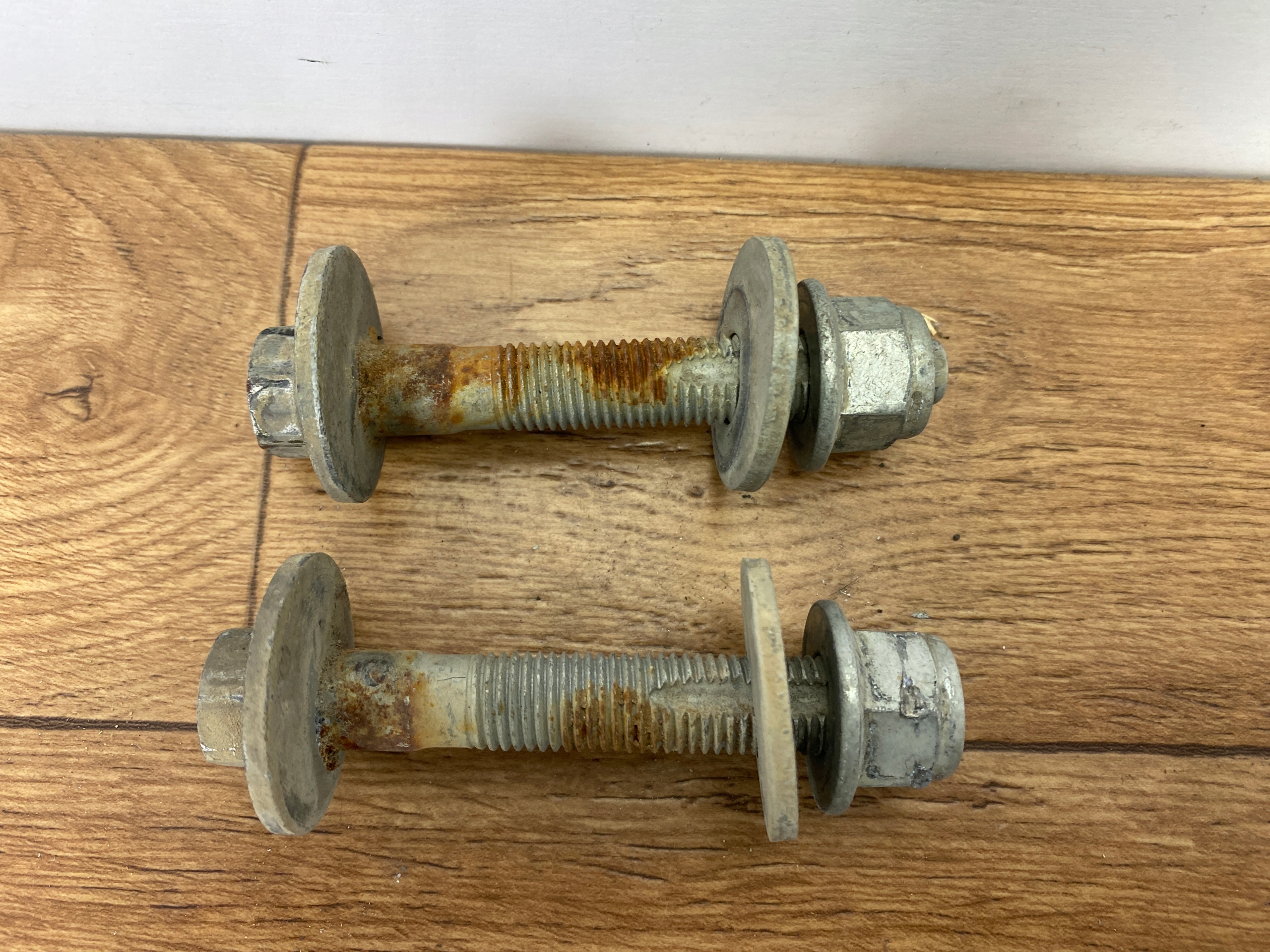 screw zbieznosci springing rear part Ford Explorer 2020+ USA