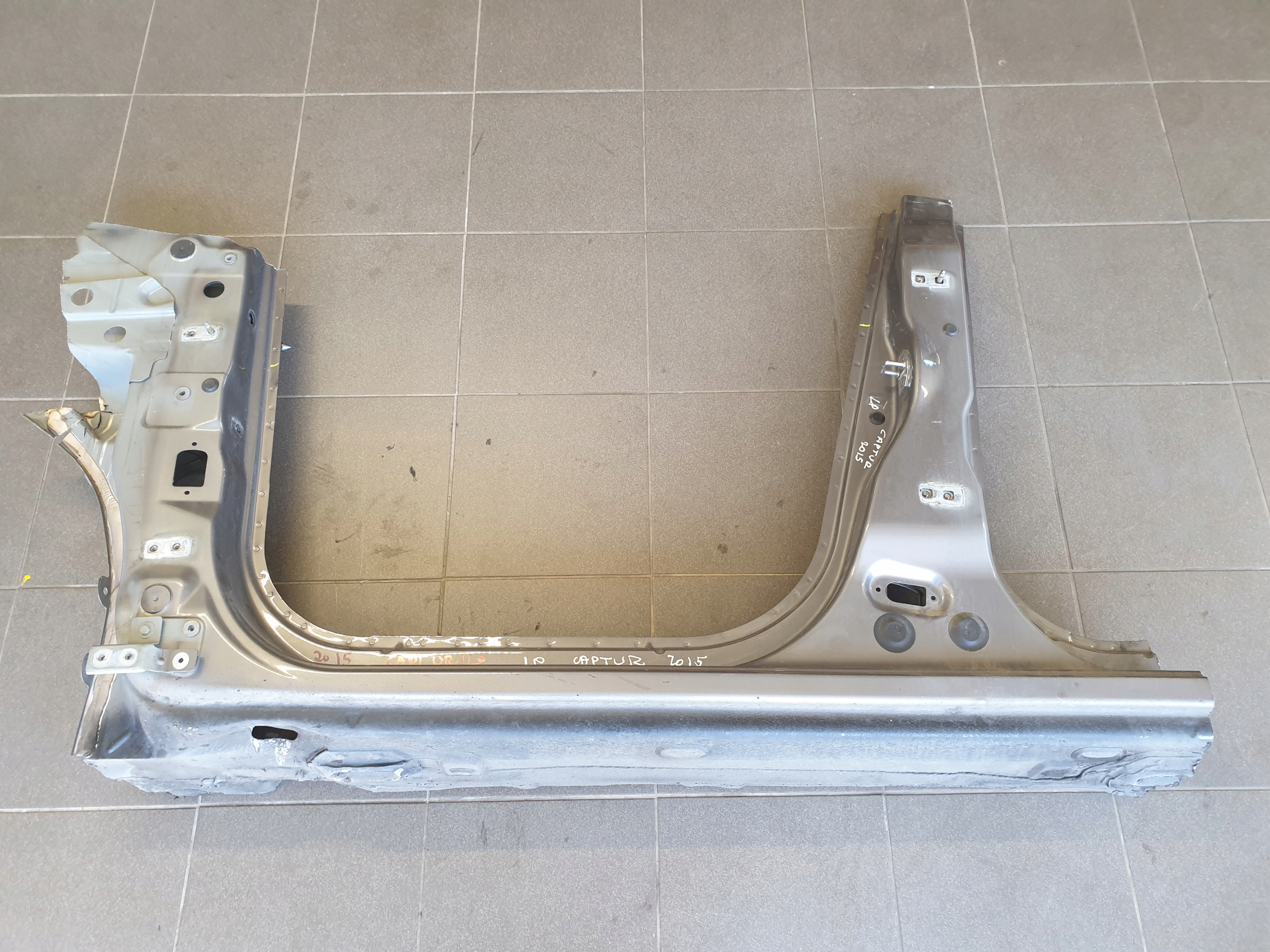pillar DRZWIOWY threshold RENAULT CAPTUR and 2013- left