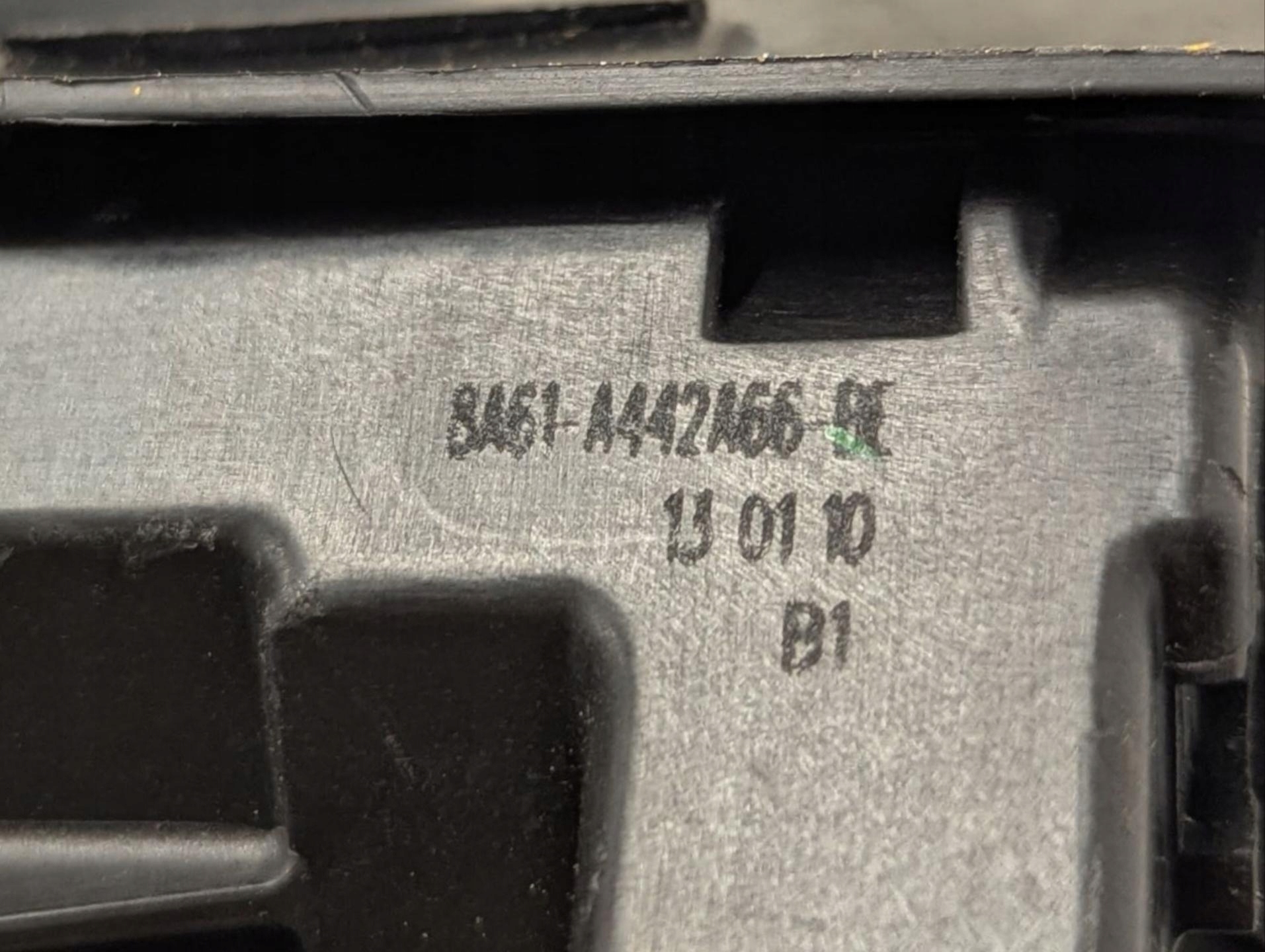 lock bonnet boot Ford Fiesta 6 facelift 2013 8A61-A442A66-BE