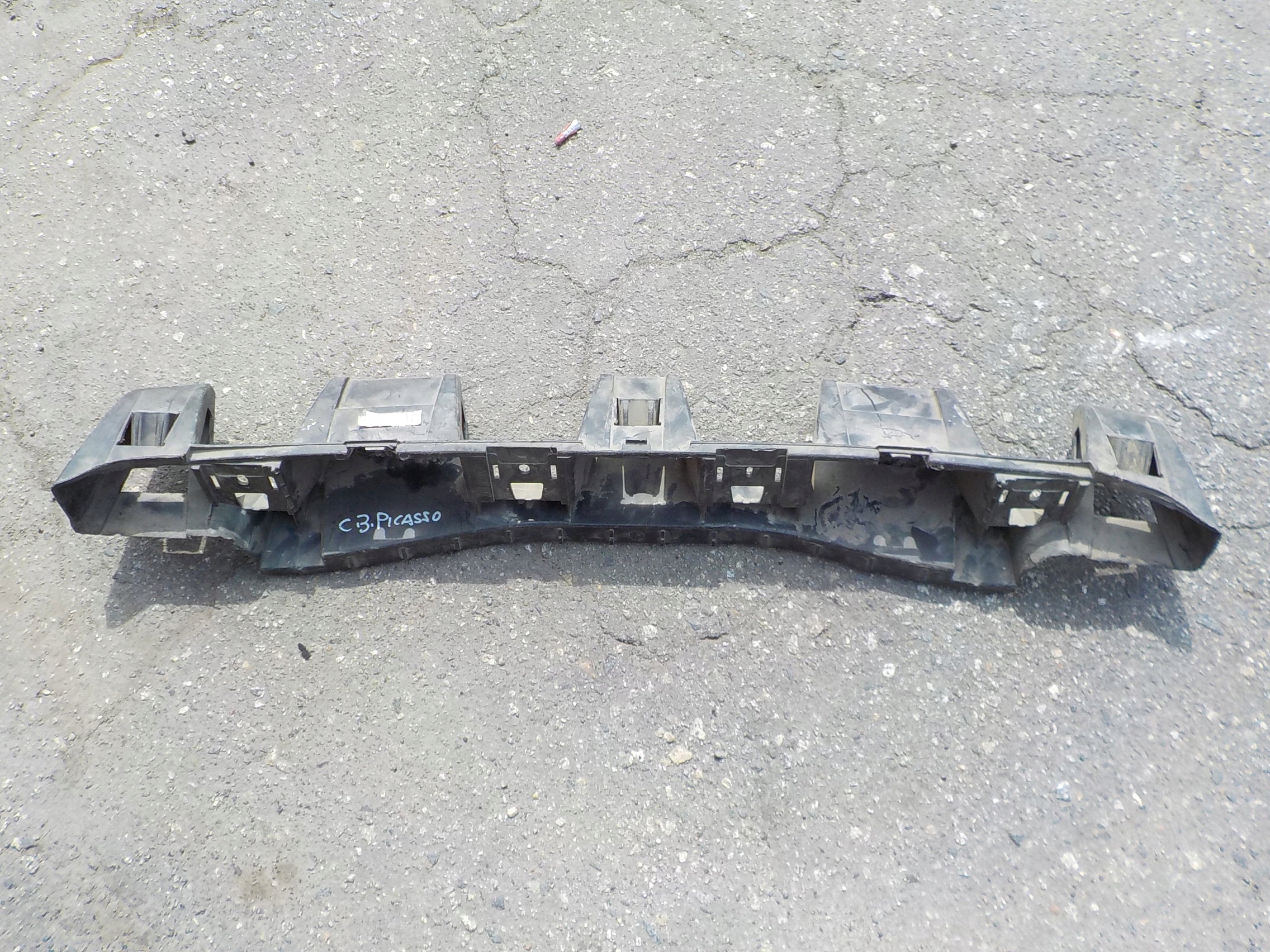support below bumper rear part citroen c3 picasso and 2010r