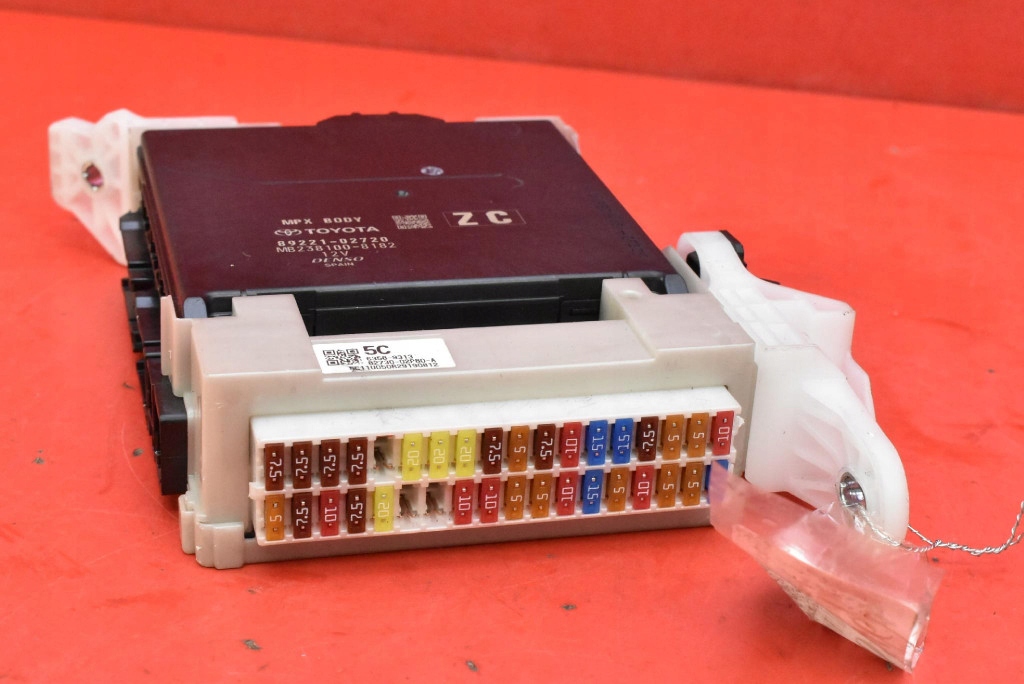 control unit module BSI 89221-02720 TOYOTA COROLLA E21 1.2 T D-4T 116 KM 18-25