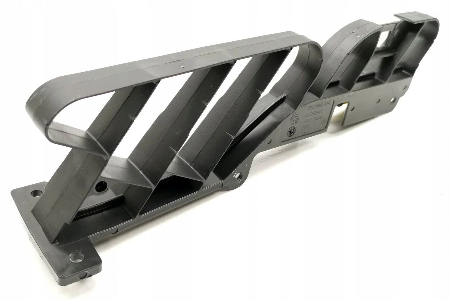 Vodicí lišta předního nárazníku 5H0805706 Vw Golf VIII Nová Originální