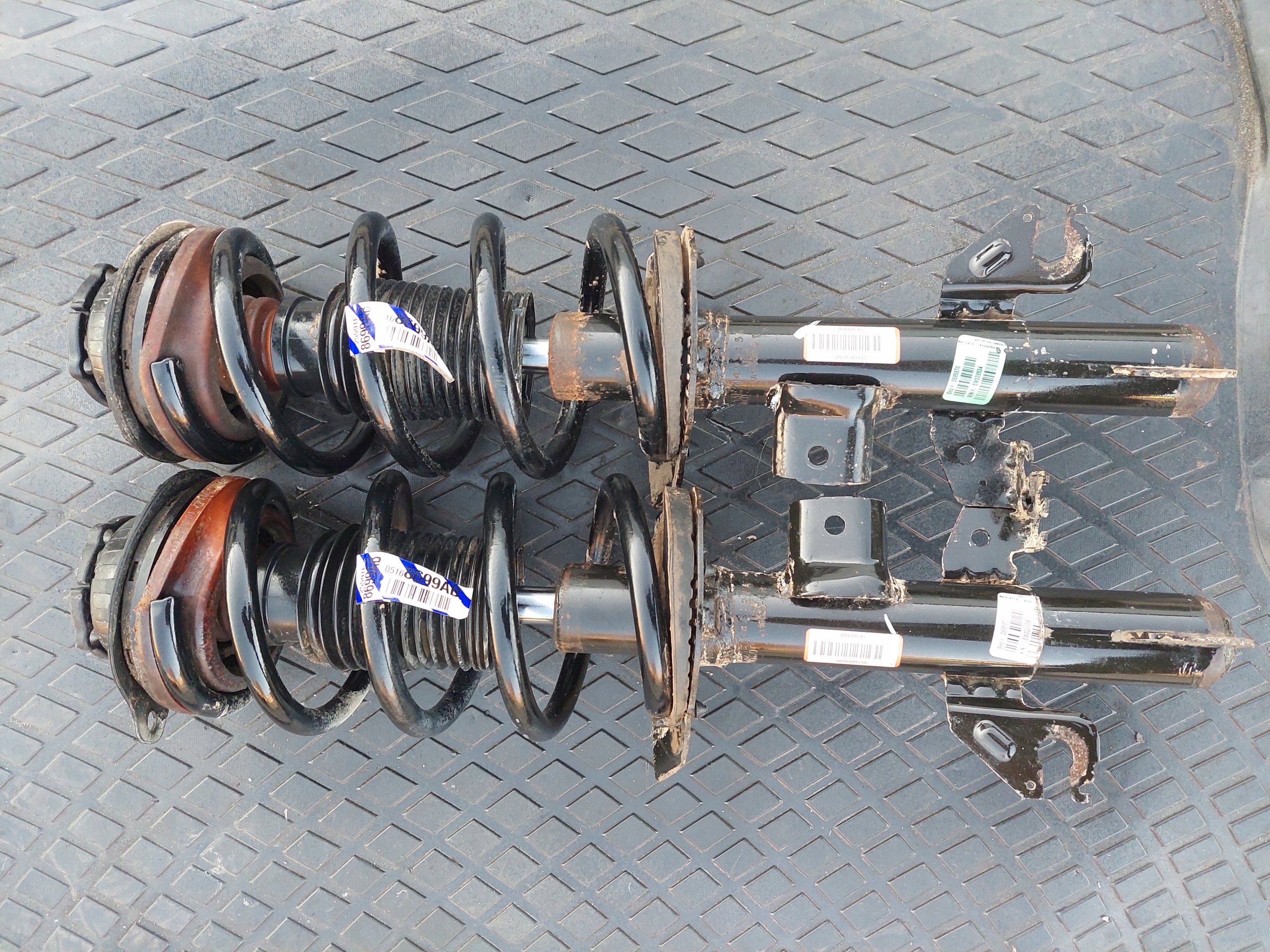 shock absorber front left right 4X4 JEEP CHEROKEE KL 2.0 CRD MULTIJET MANUAL