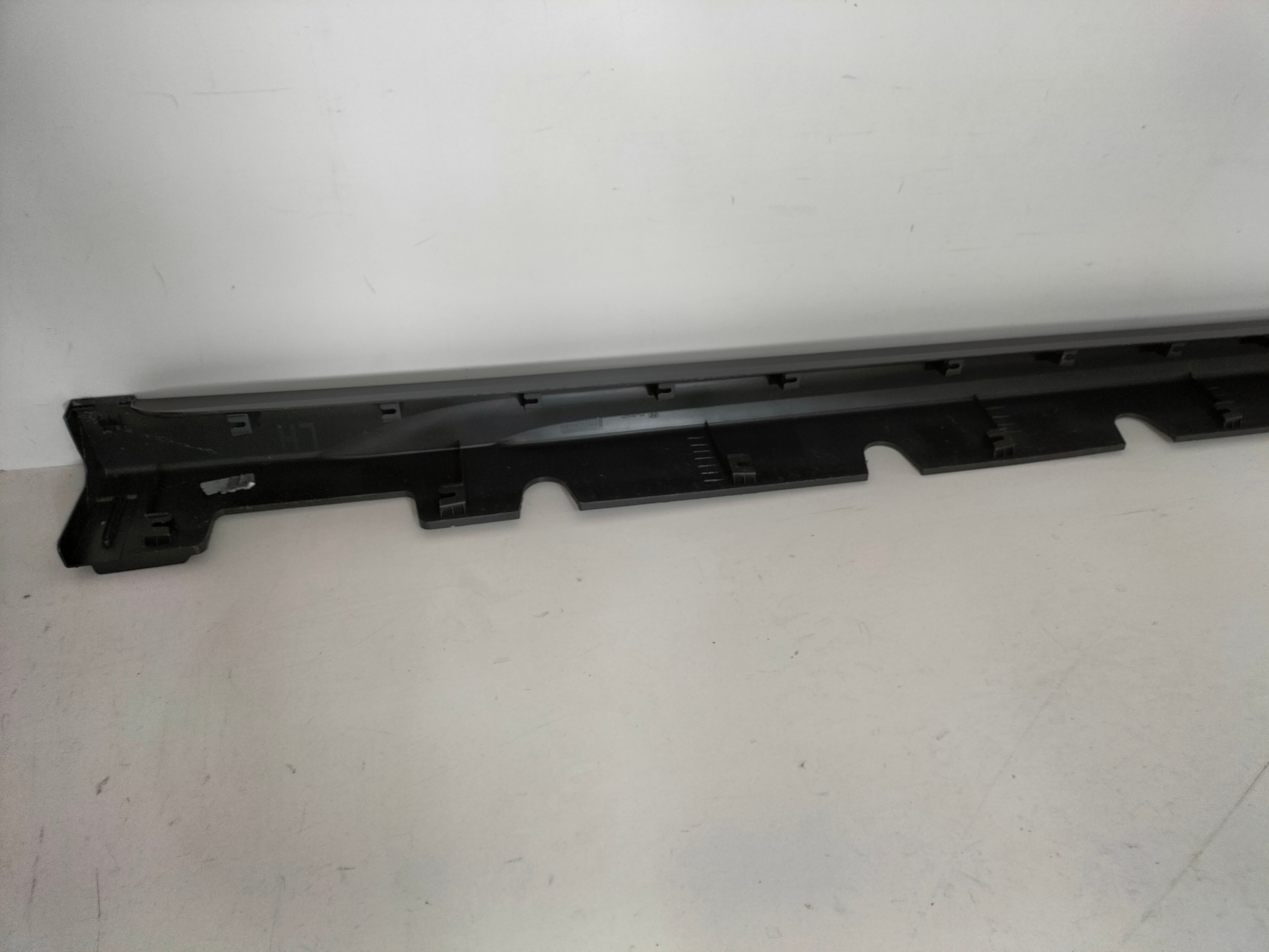 cap threshold left HYUNDAI KONA LIFT 20