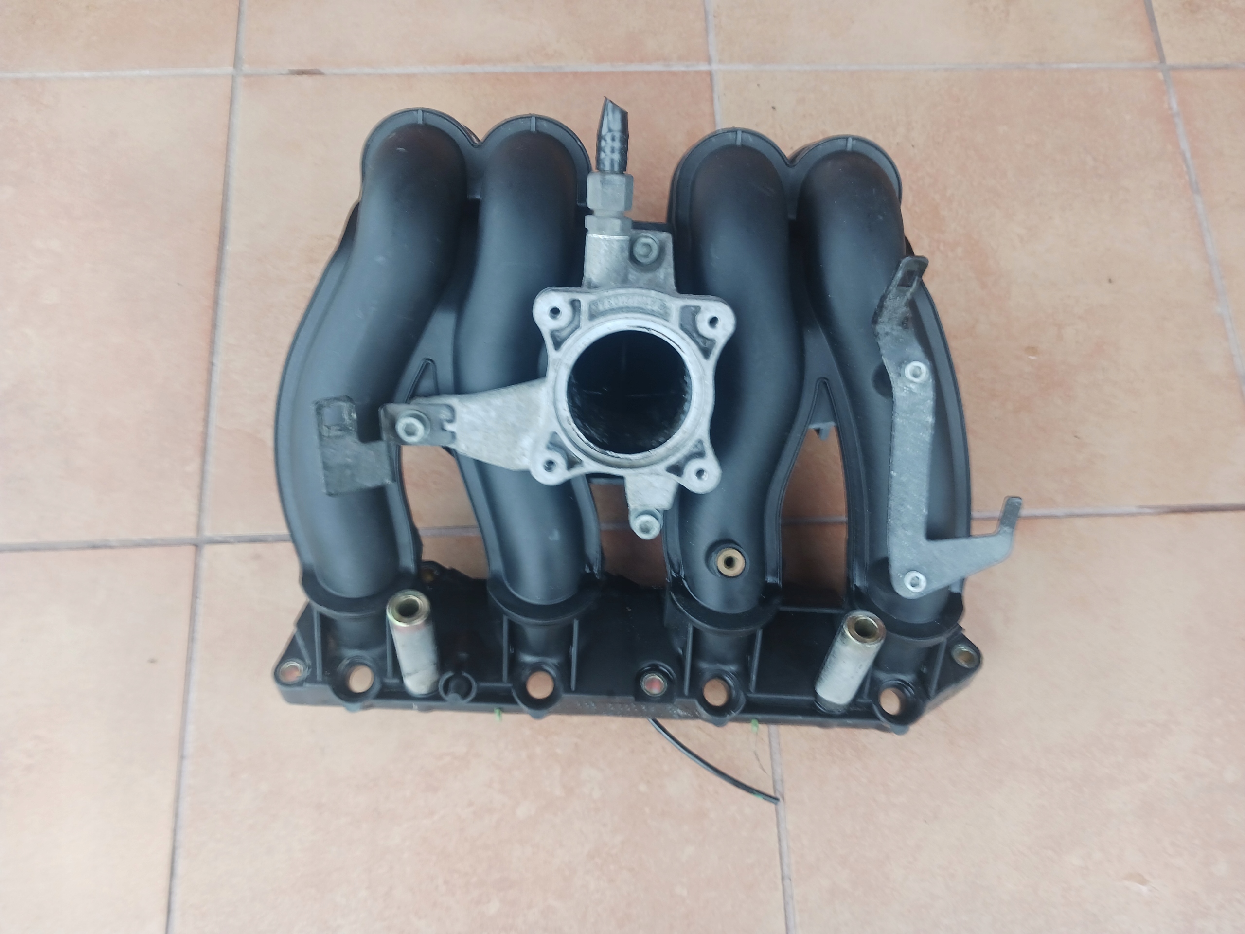 intake manifold MERCEDES W208 2,0 B A1111412201