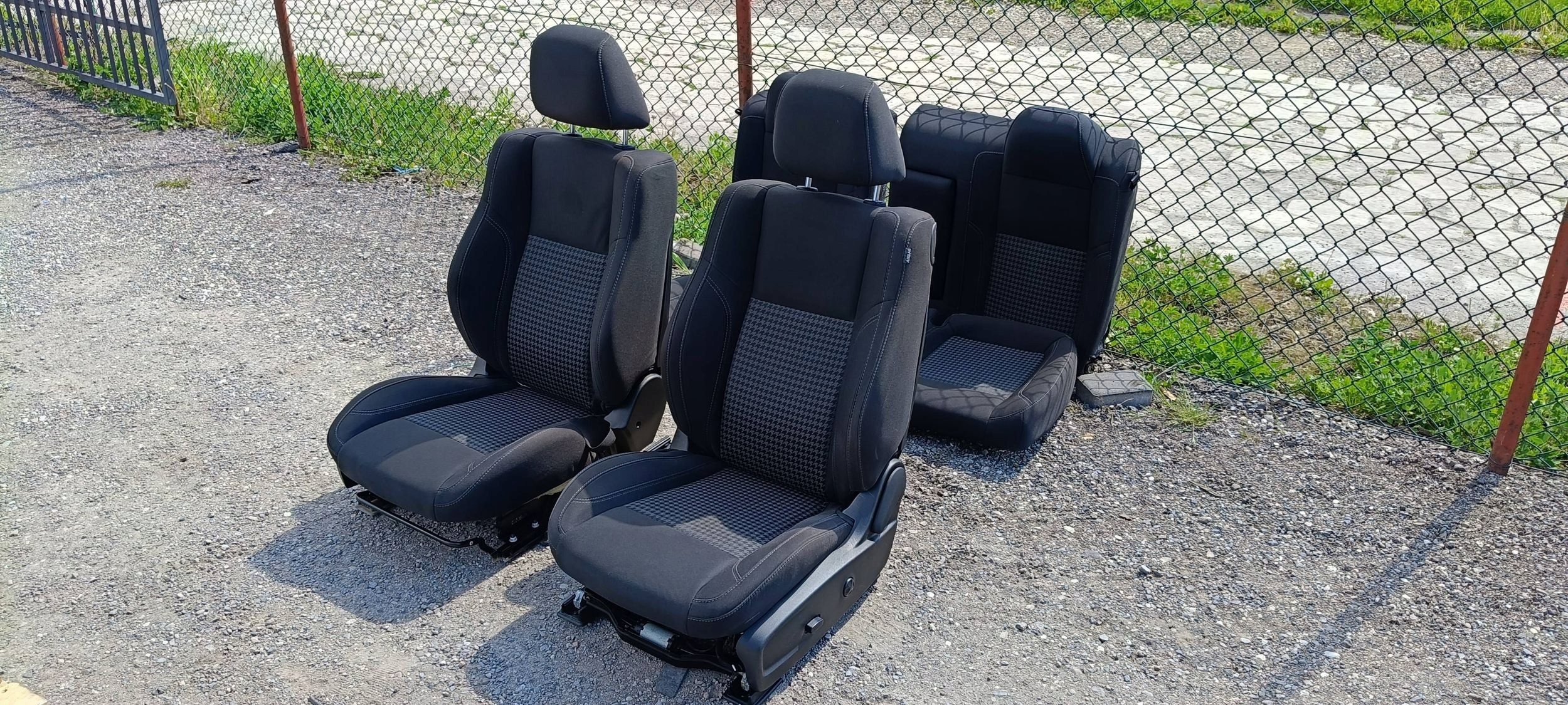 sitze innere verkleidung Dodge Challenger 2015