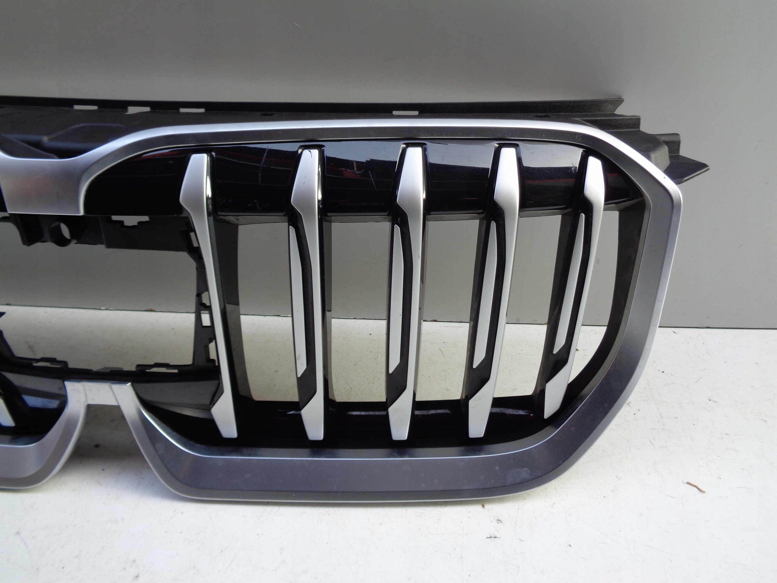 front PREKLADgrill BMW X1 U11 22