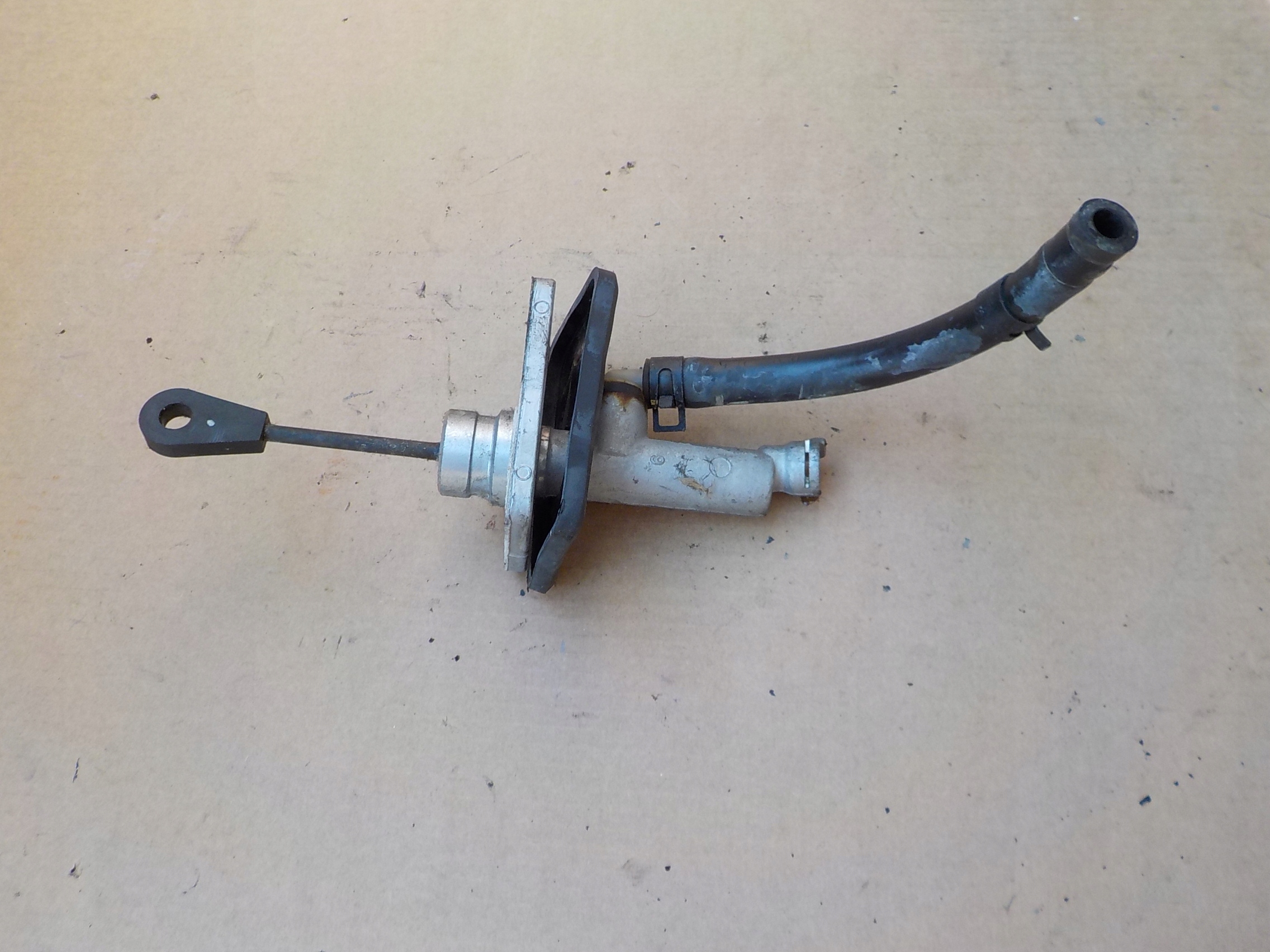 Pompa frizione hyundai i30 e 1,4 16v 2010r