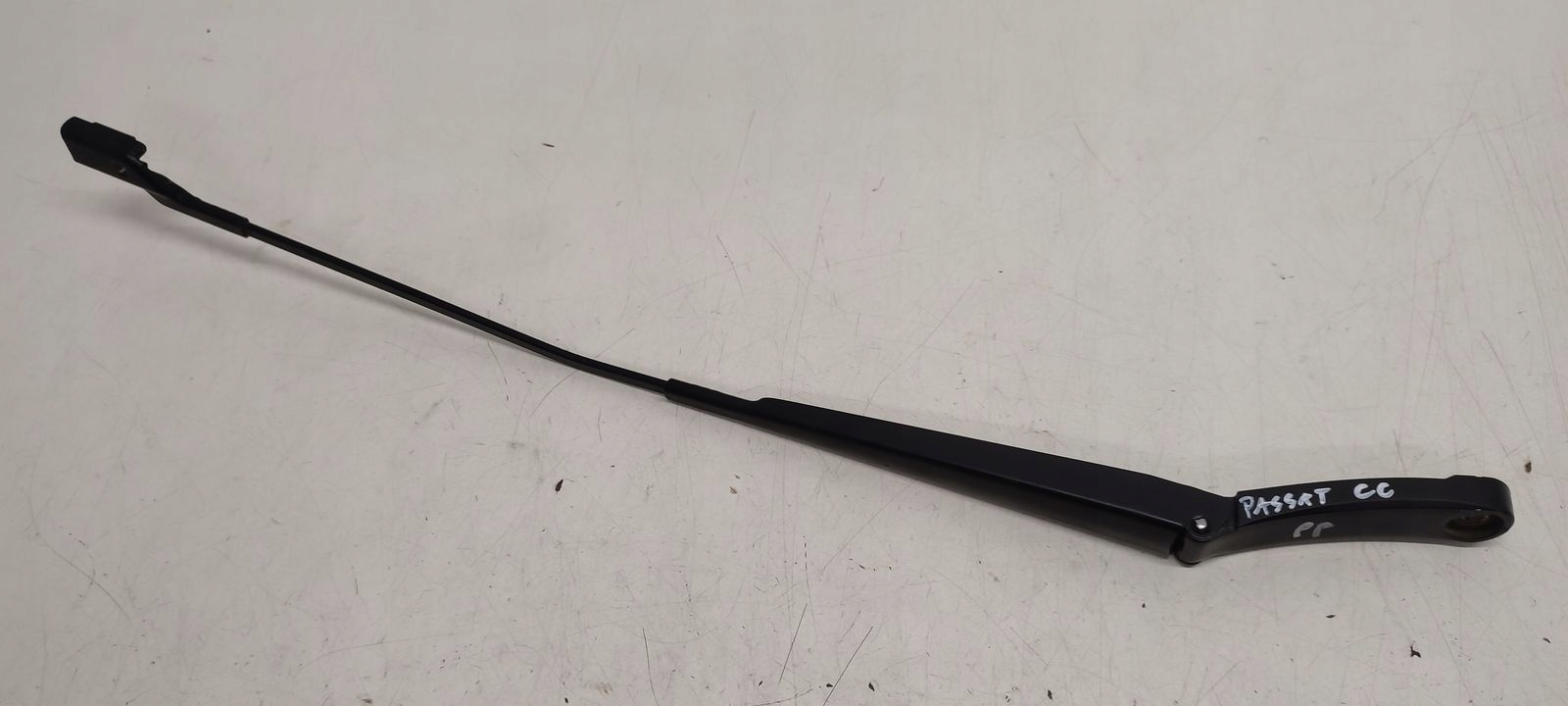 wiper arm right VW Passat CC 2,0 TDI
