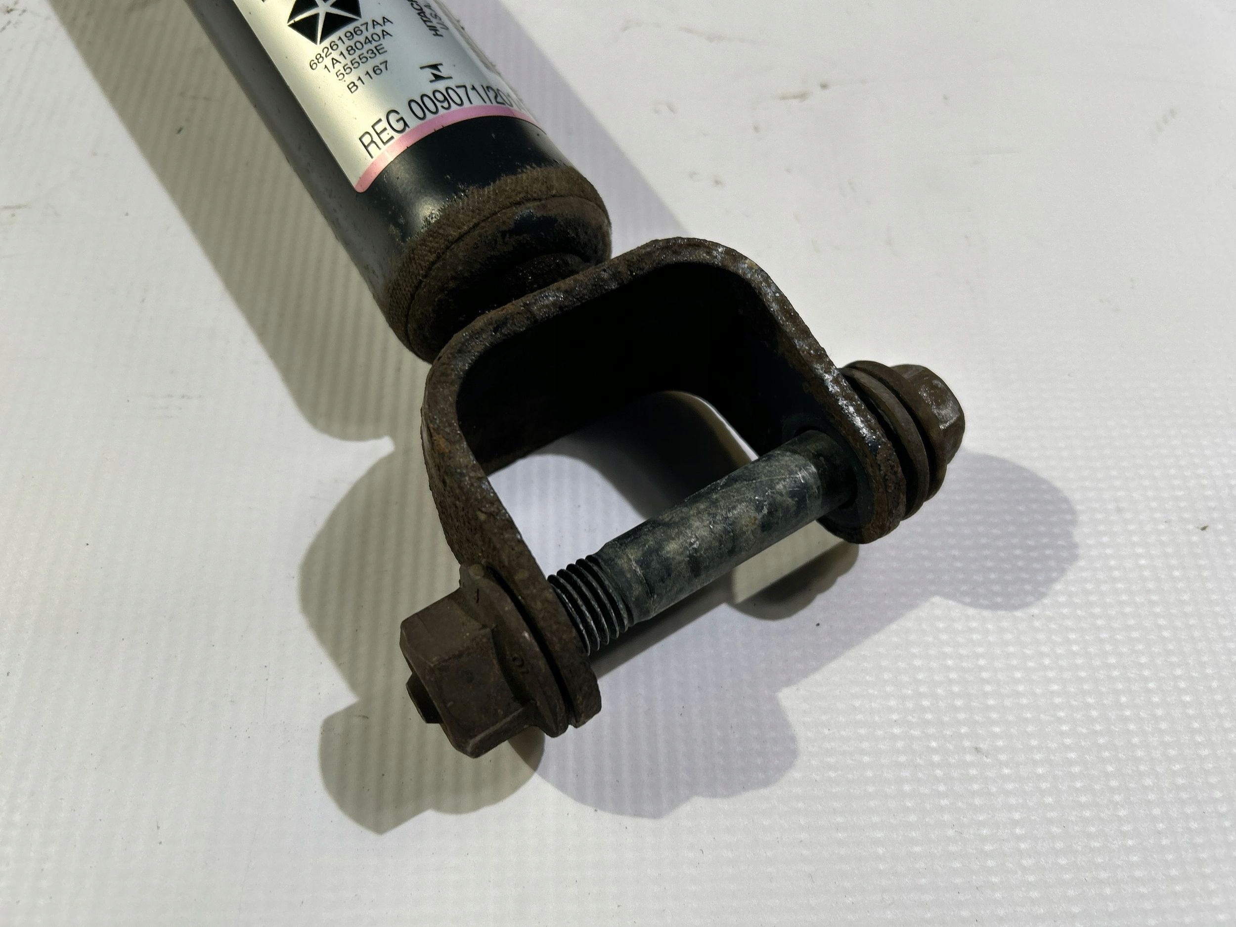 shock absorber rear part rear left right Dodge Durango 2014