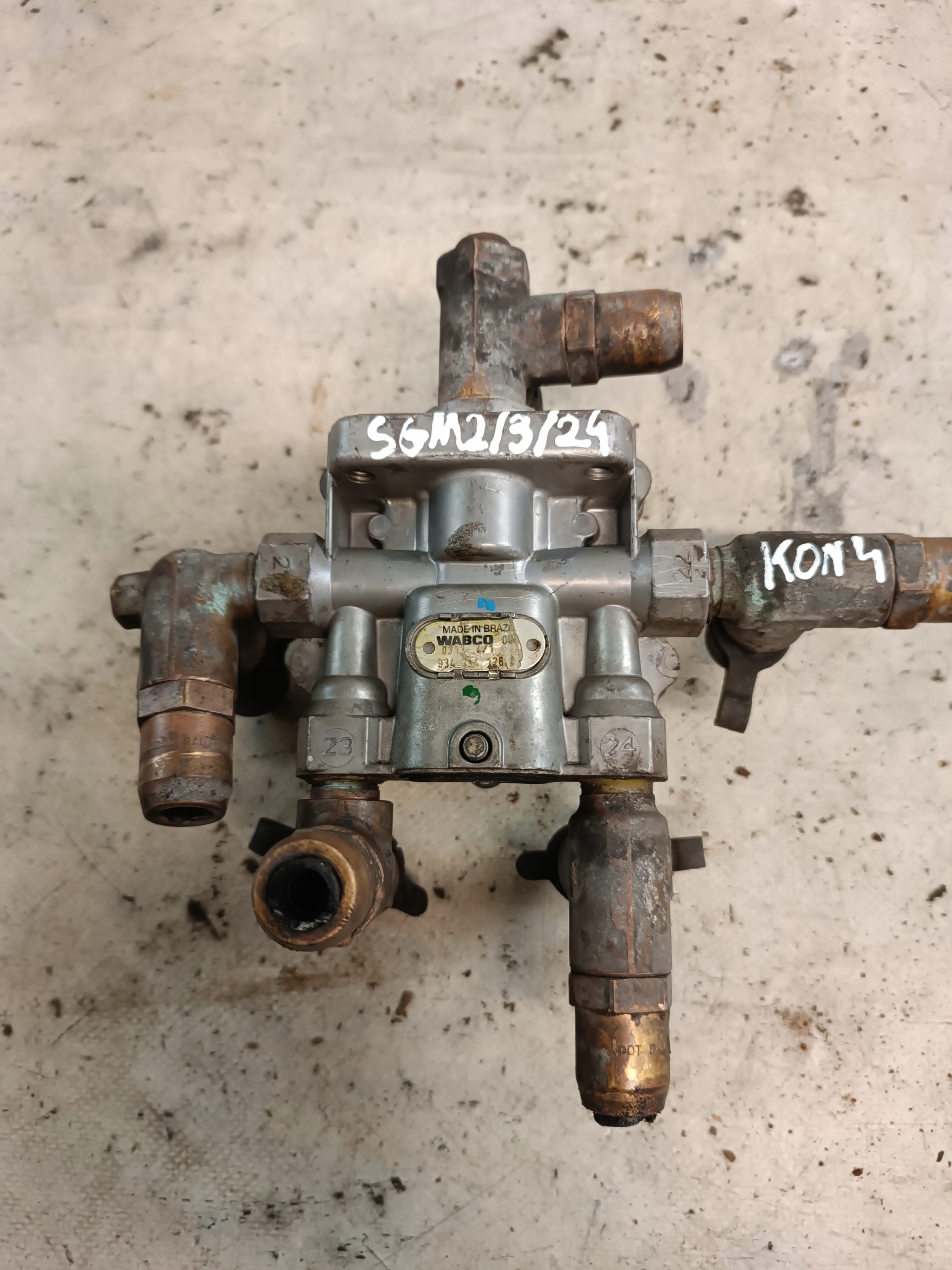 Sensor WABCO CZTEROOBWODOWY SCANIA 4 9347141280