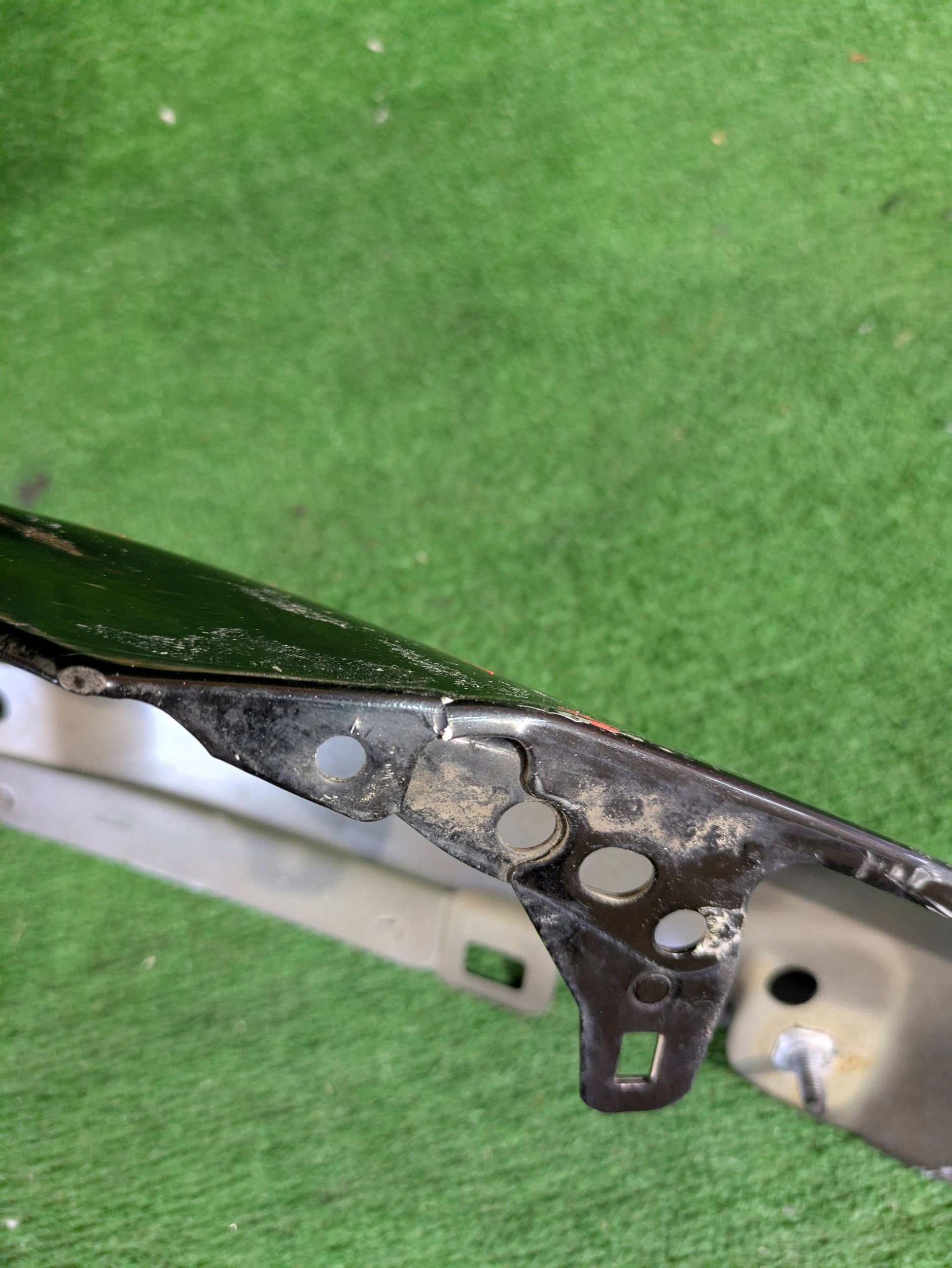 fender front right front JAGUAR XE 15- NR.050
