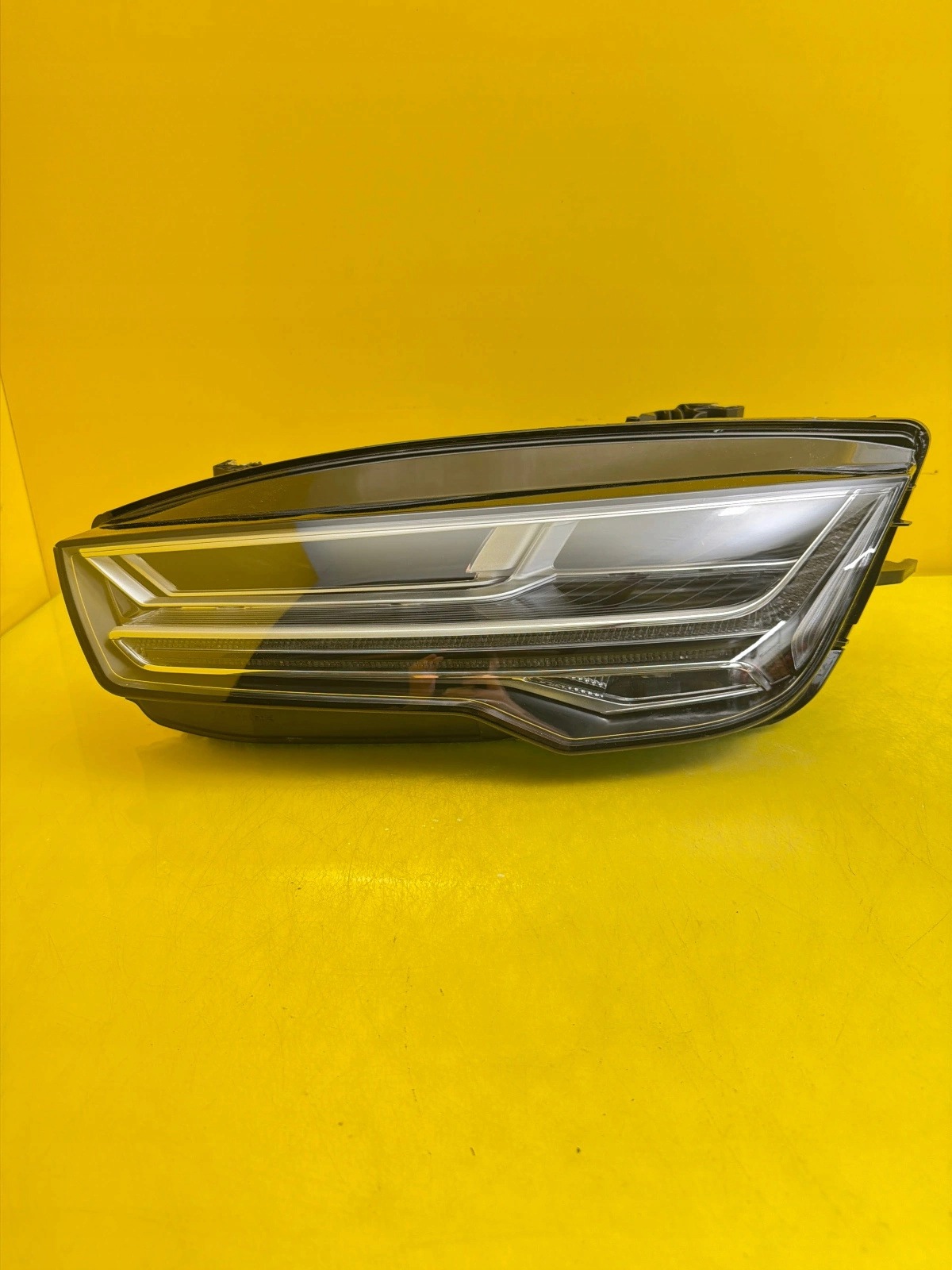 light left front Audi A7 C7 Lift Matrix 4G8941035
