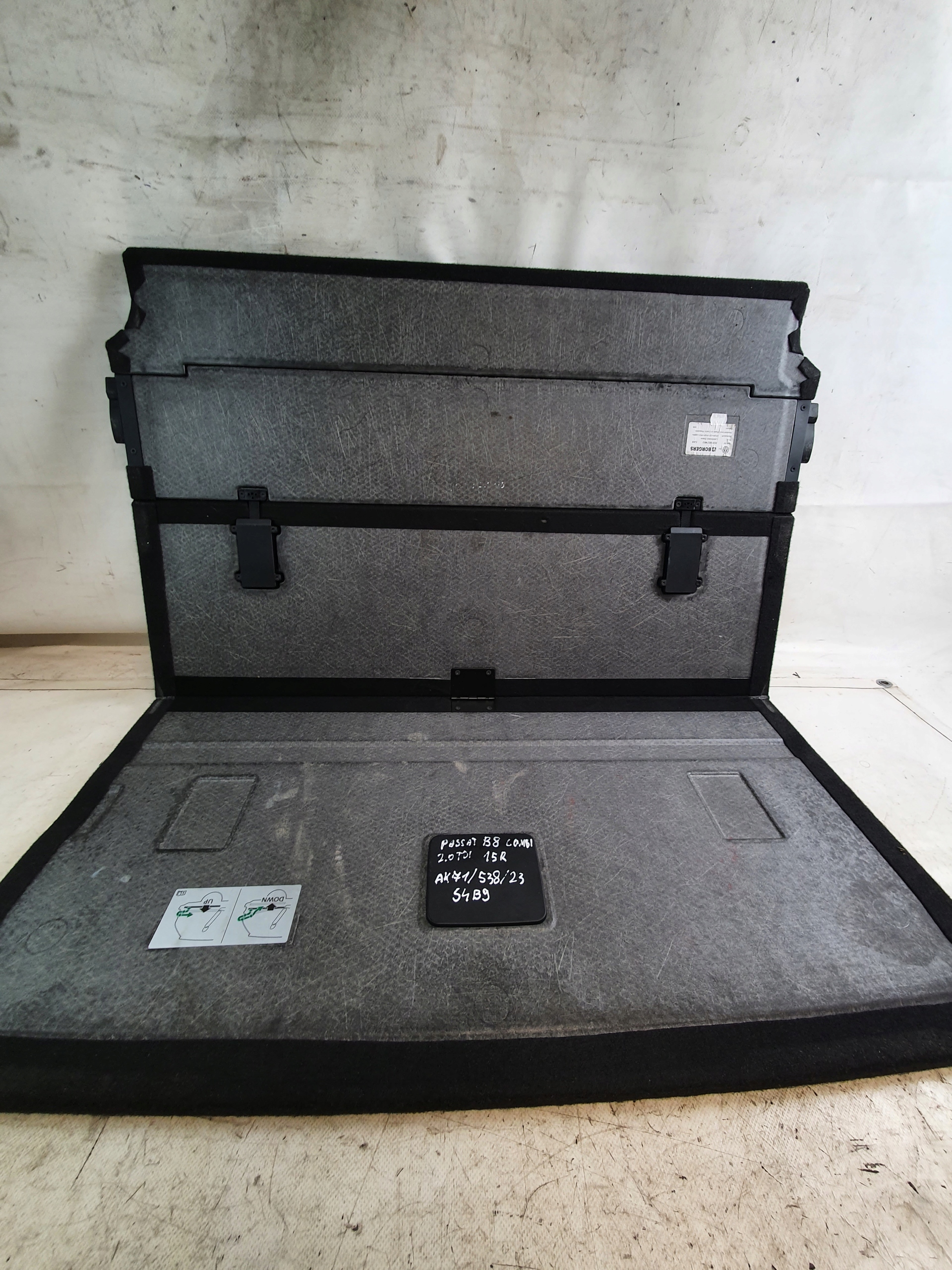 floor mats boot VOLKSWAGEN PASSAT B8 KOMBI 15r.