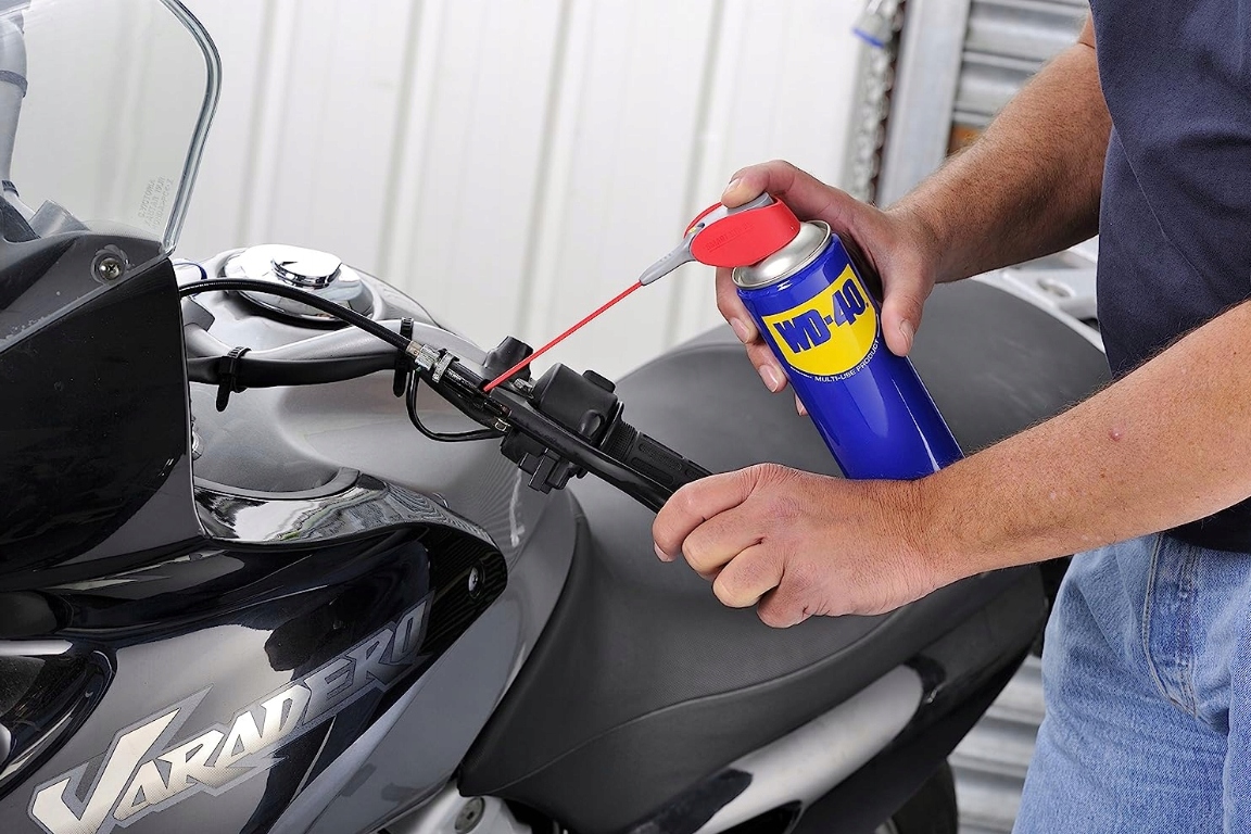 WD-40 PREPARAT WIELOFUNKCYJNY Z APLIKATOREM 450 ML Pojemność opakowania 450 ml