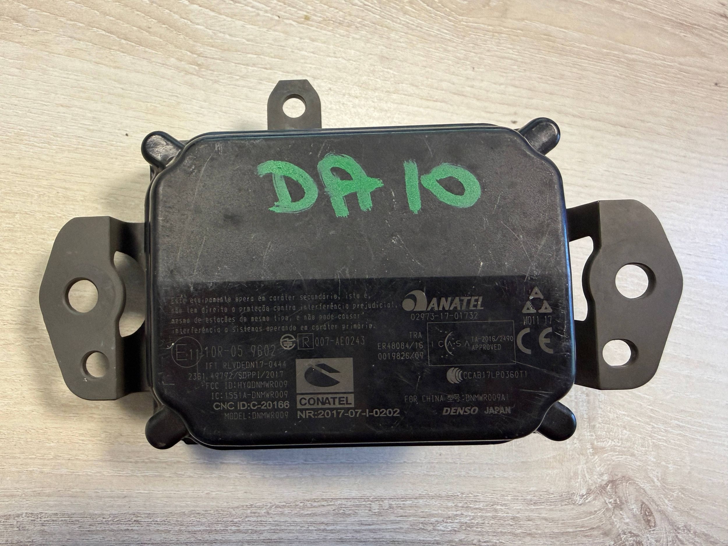 TOYOTA RAV4 V COROLLA E21 snímač RADAR předek DISTRONIC 88210-33120