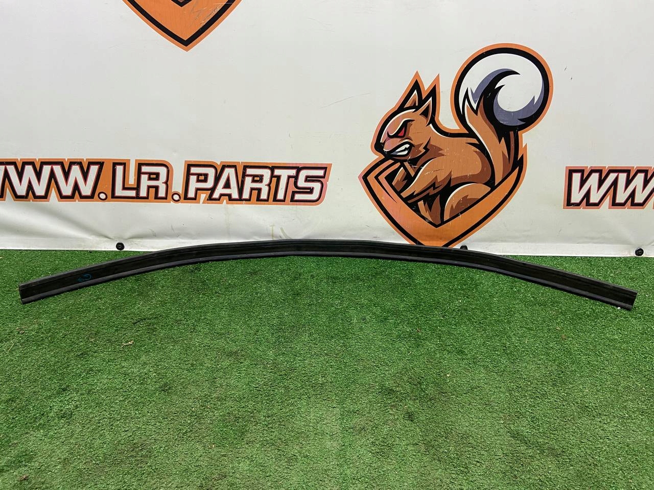 T4A1242 - Прокладка капота JAGUAR F-PACE X761 HK83-16K816-AA