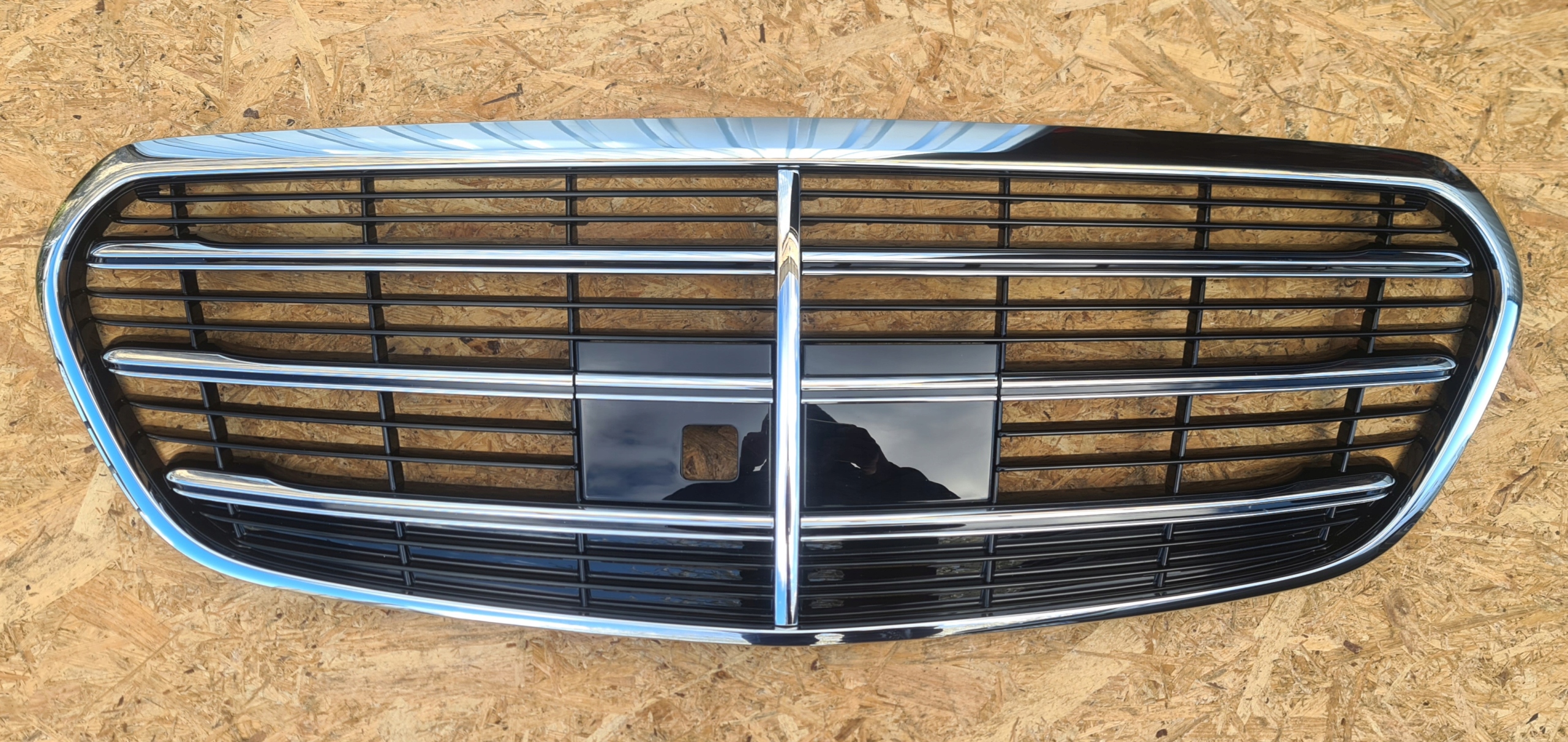 MERCEDES W223 GRILL ATRAPA CHROM