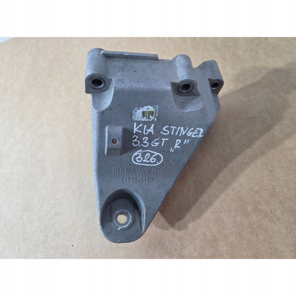 Kia Stinger 3,3GT engine mount 21825J5400 (326)