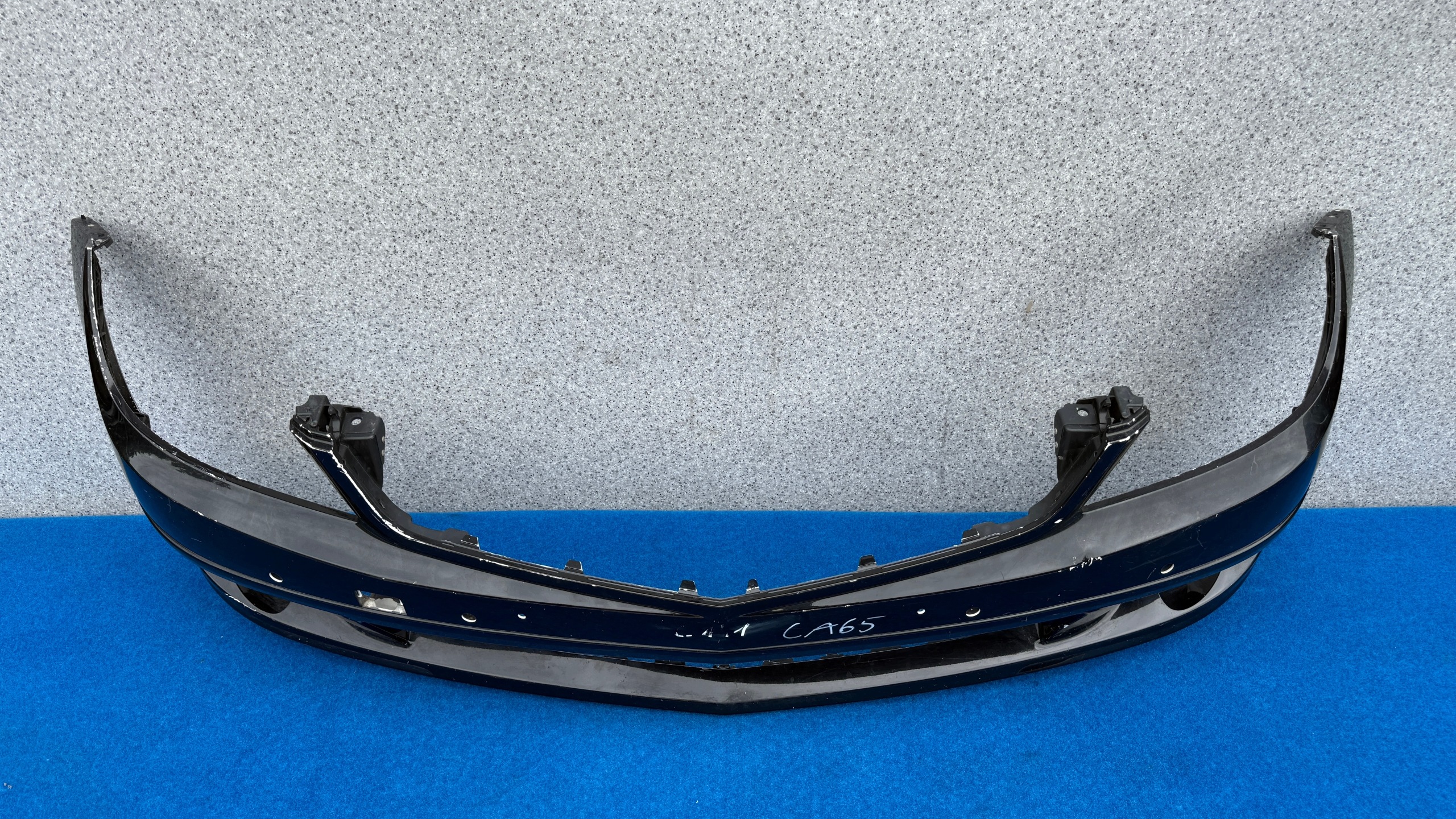MERCEDES C-KLASA W204 bumper front 6XPDC without CHROMOW + supports CA65