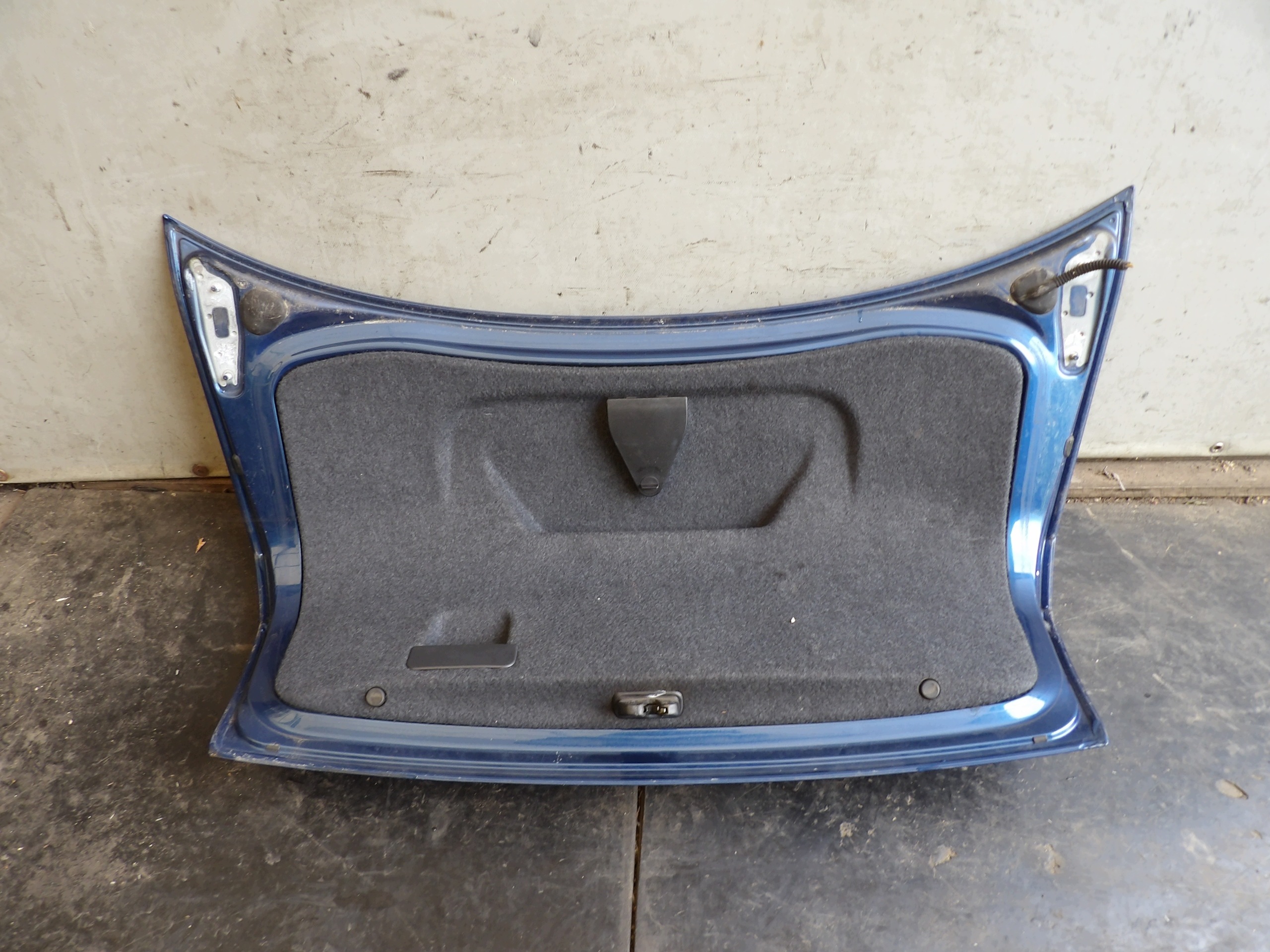 Audi A4 b6 trunk door boot sedan LZ5C