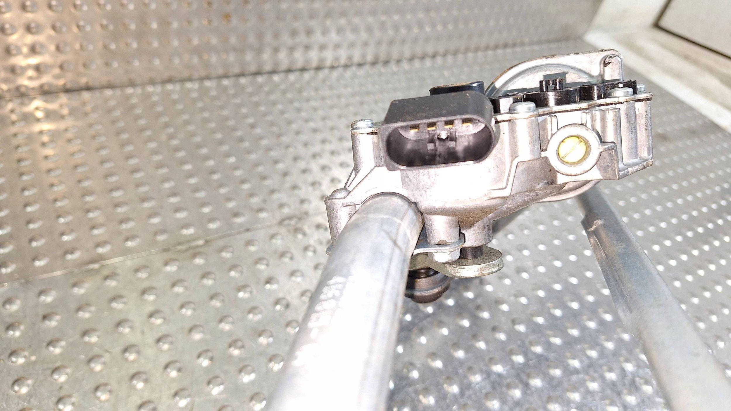 Gestänge Motor Wischer vorne 6978263 BMW 3 E90 E91 E92 E93 EUROPA