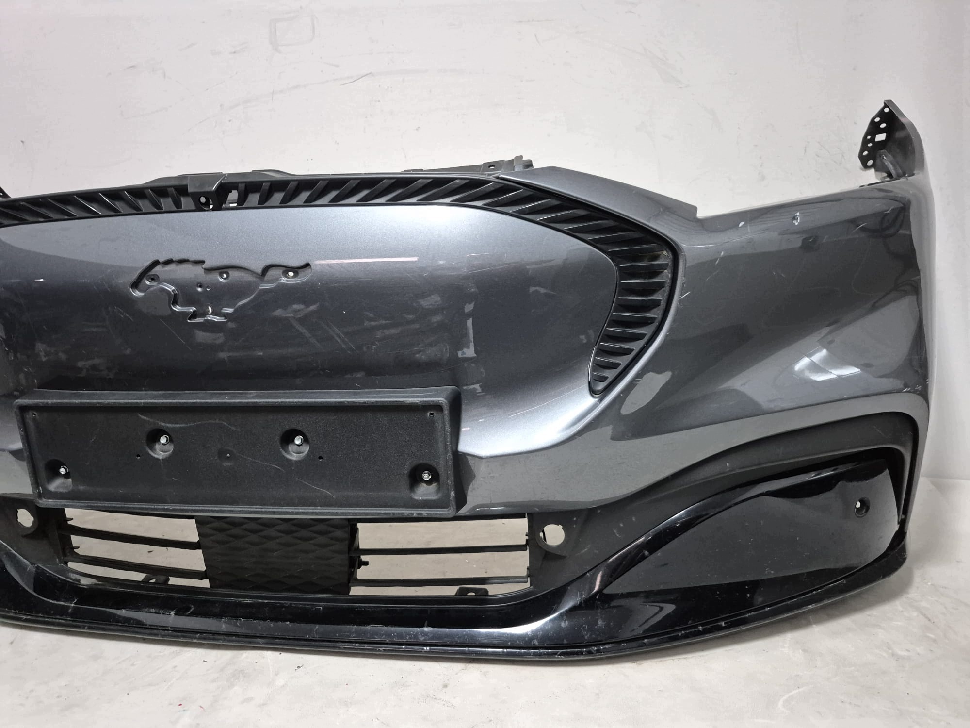 FORD MUSTANG MACH-E 20- bumper front front PDC