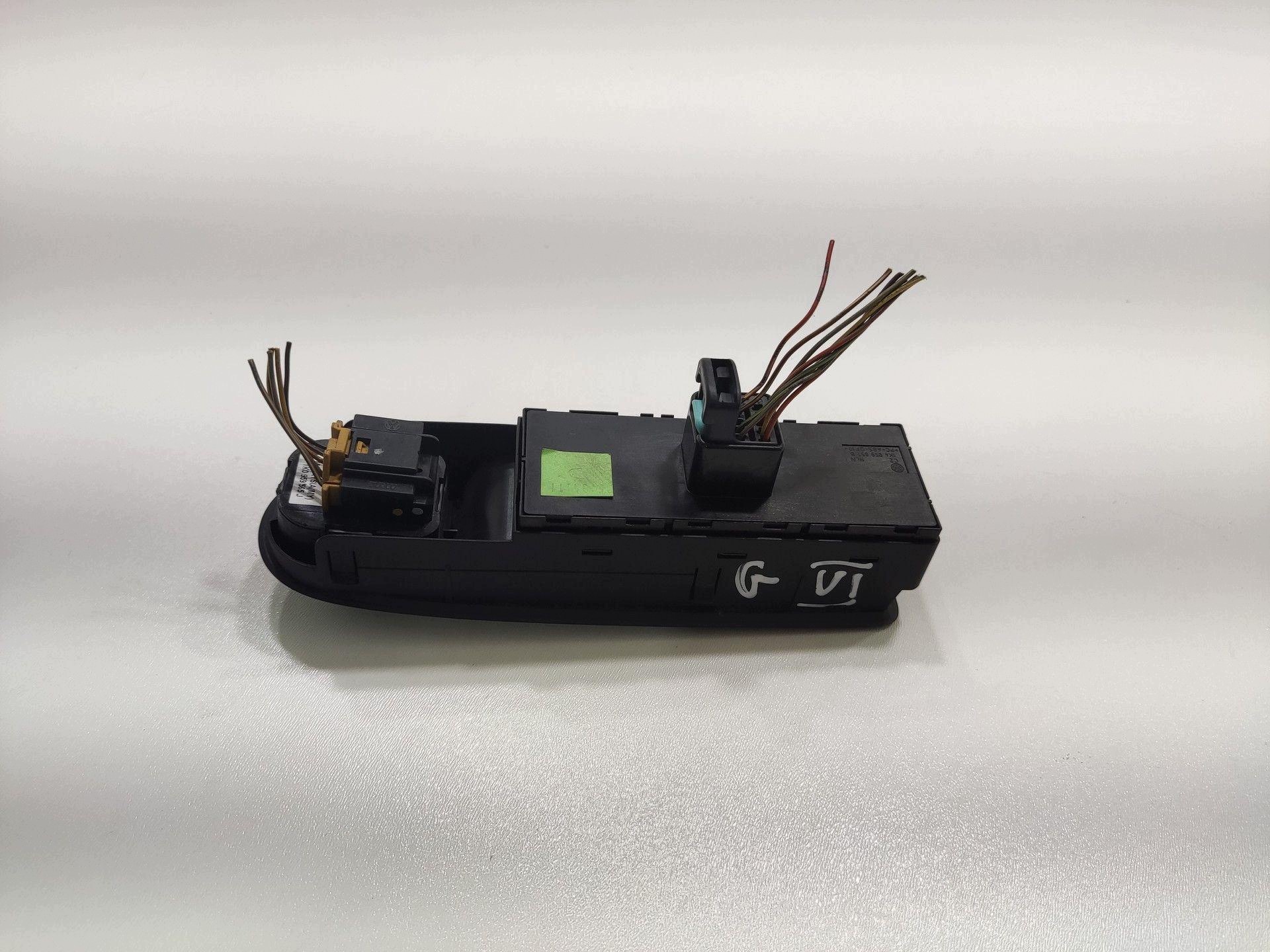 PANEL ovladac oken levý předek VOLKSWAGEN GOLF VI 2008-2012 1K0959565J