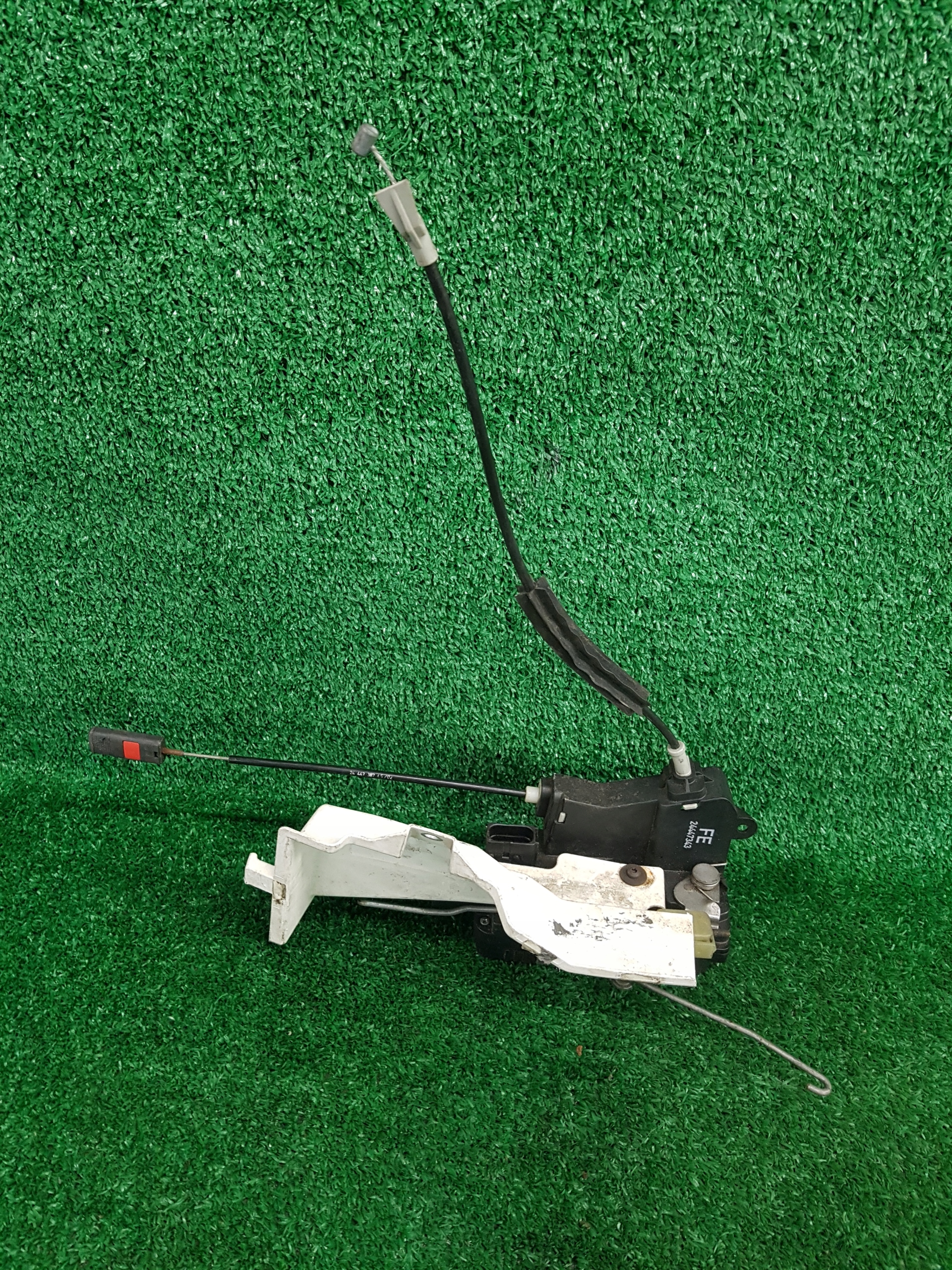 lock door right front OPEL VECTRA C 24447343FE 7 PIN