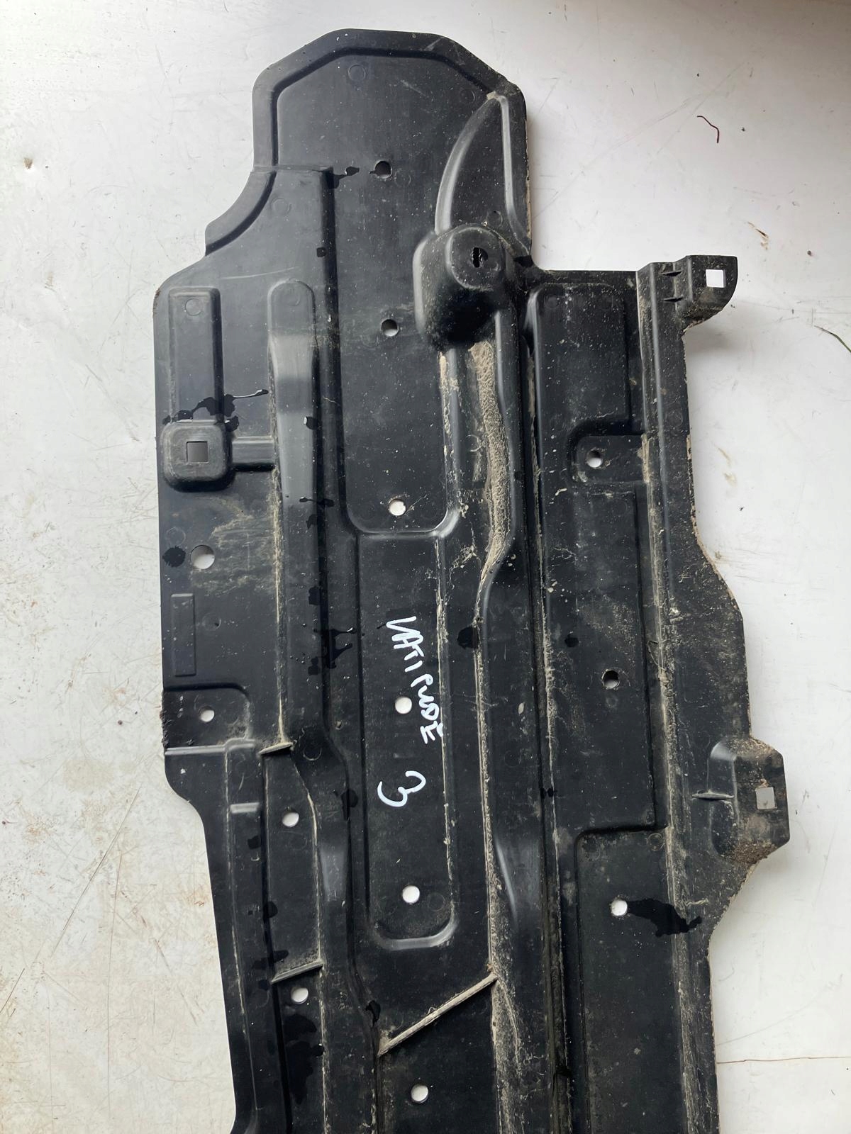 cover chassis RENAULT LATITUDE 555280005R