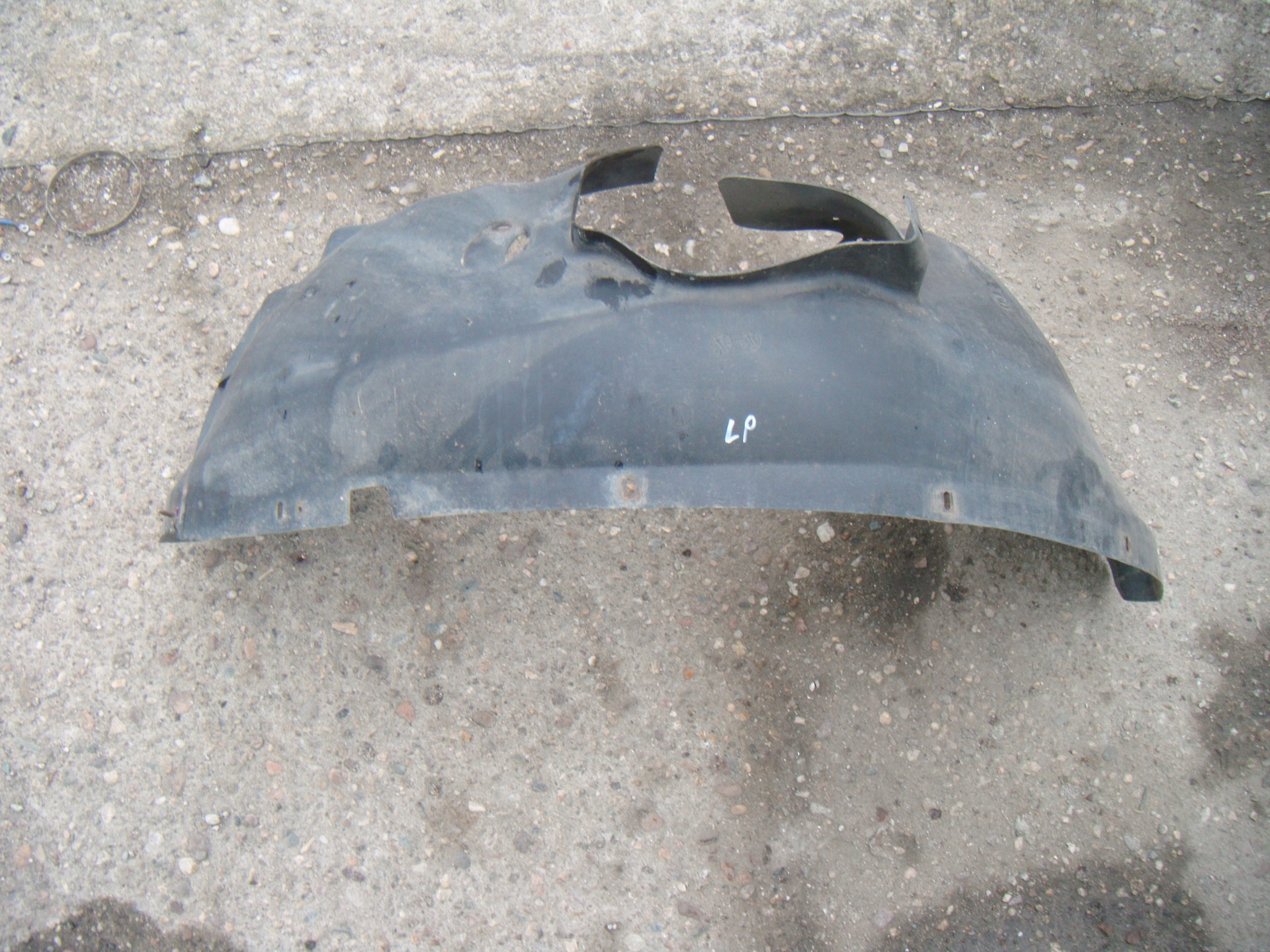 VW NEW BEETLE 1997 - 2010 2.0B NADKOLE LEWE PRZEDNIE LEWY PRZÓD