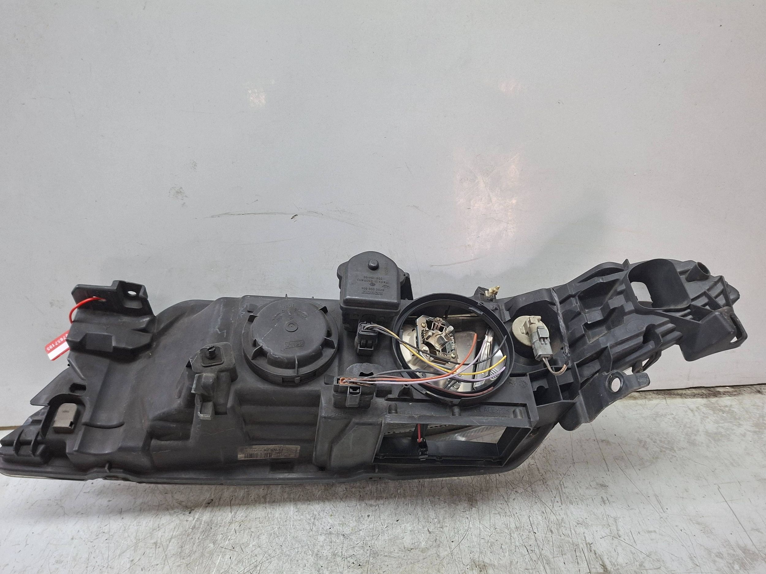 light front right XENON 8200163324 RENAULT LAGUNA II 2001