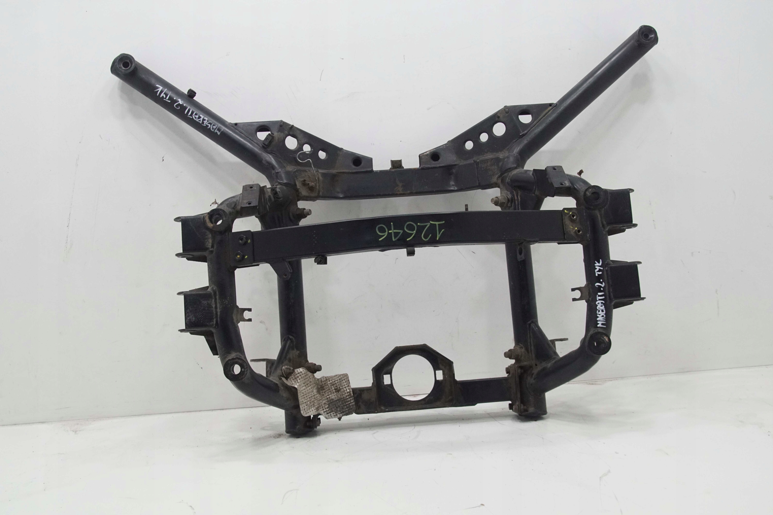 САНКИ ЗАД. ПІДРАМНИК MASERATI200gt 4200 GT 02-