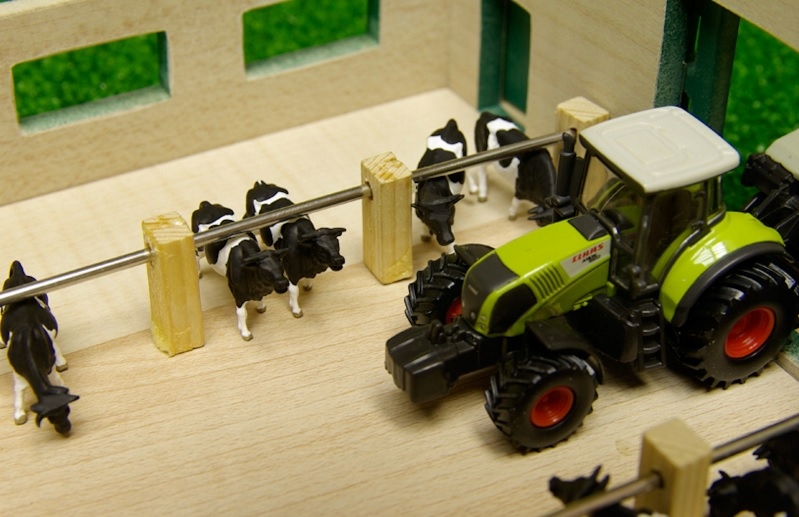 DREWNIANA OBORA DLA ZWIERZĄT BYDŁO 1:87 FARM KIDS Typ zestaw