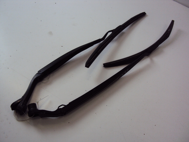 ВАЖЕЛІ СКЛООЧИСНИКА JEEP CHEROKEE WK2