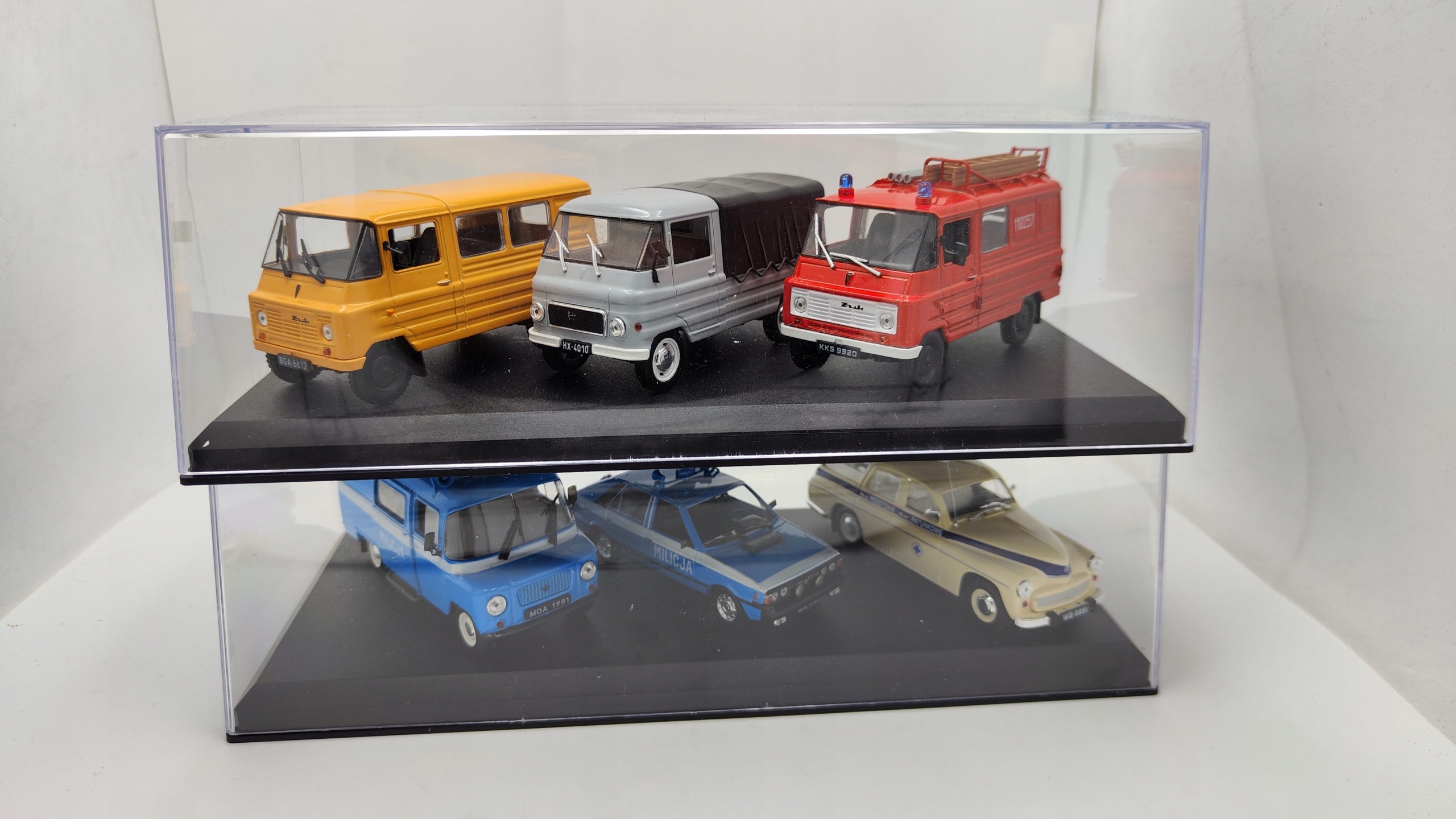 Gablotka kopuła dla modeli podstawka #4
