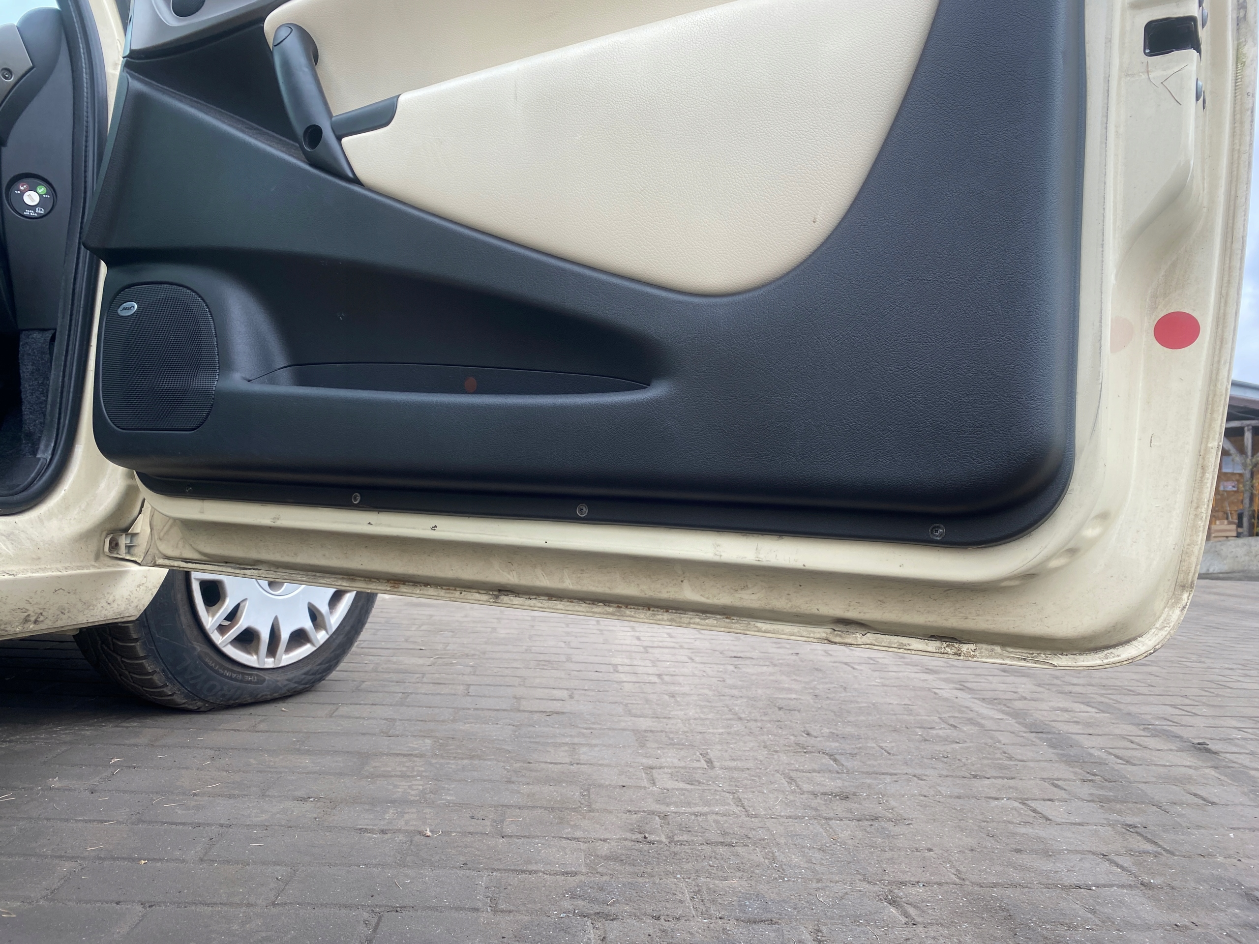 Lancia Ypsilon 03-09 door right front front kod lakieru 228