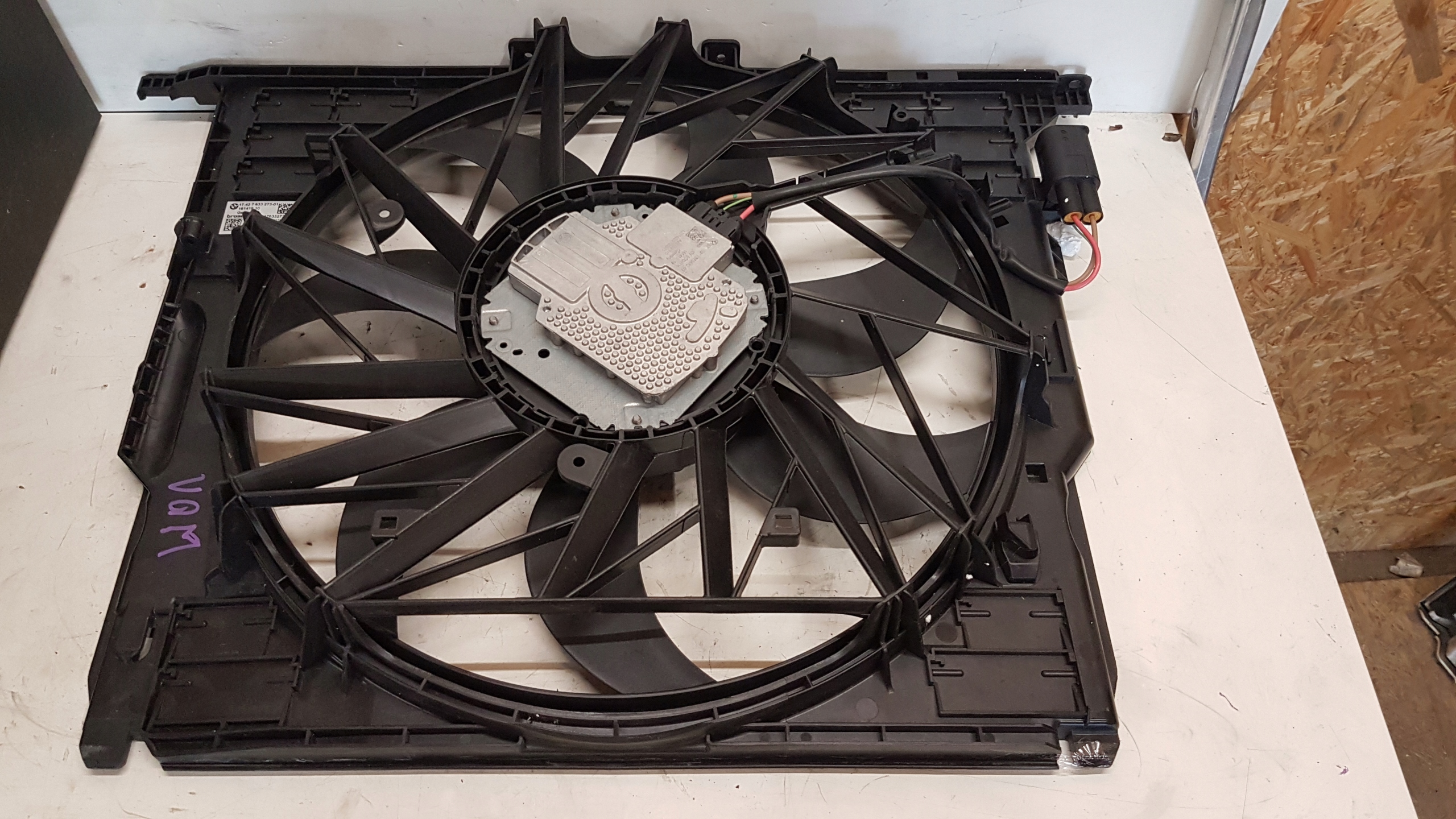 ventilátor chladiče BMW SERIA 5 6 7 7589026