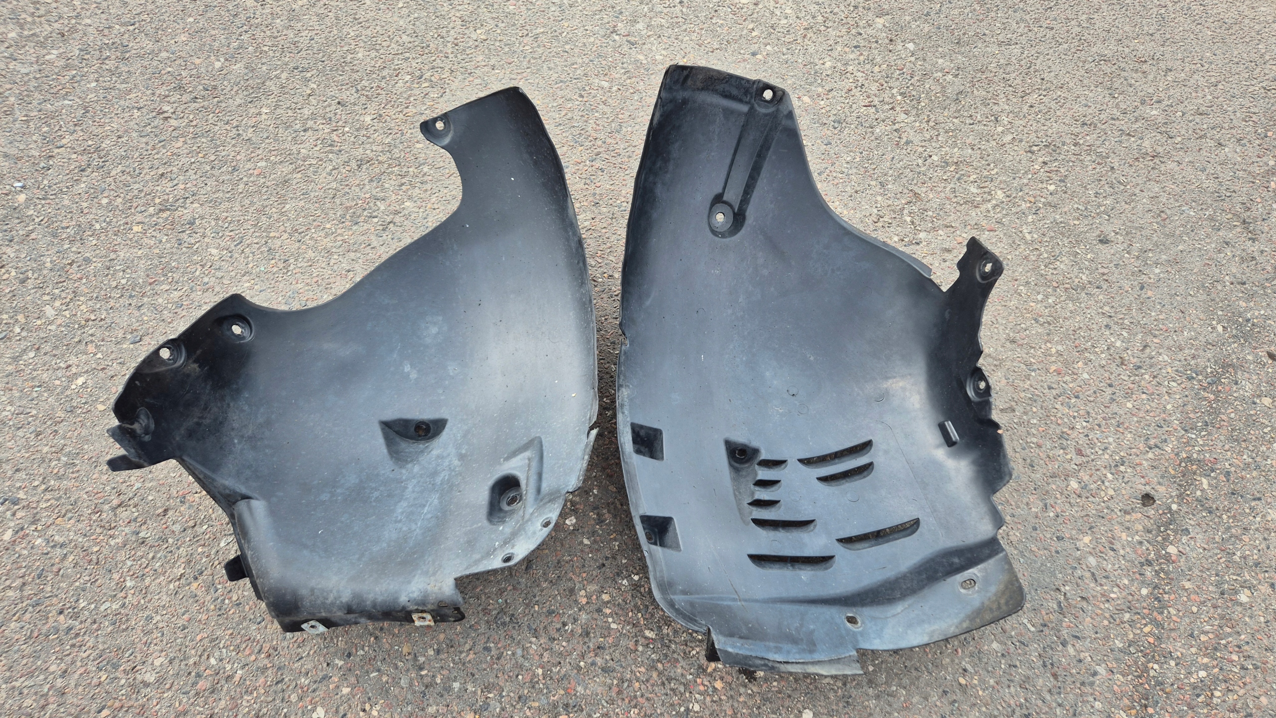 mudguard front front left KOMPLET 2116980130 MERCEDES W211 original!