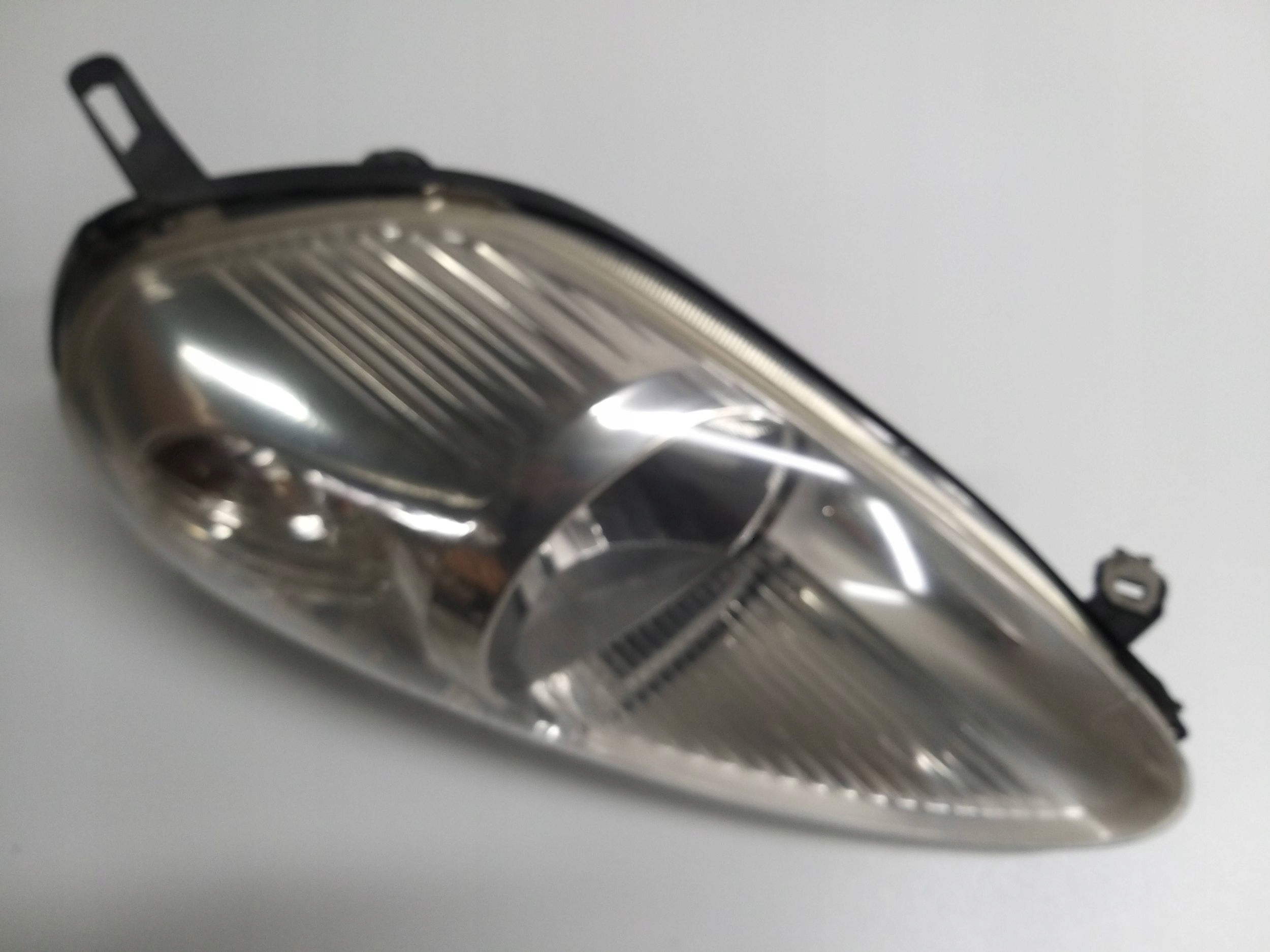 FIAT GRANDE PUNTO light right front front 06R