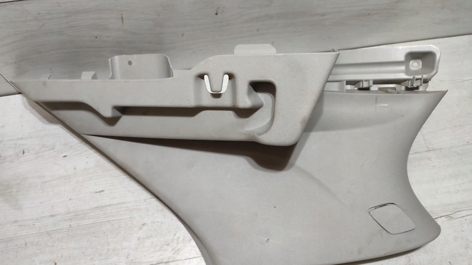 Blende Abdeckung slupka rechts heck Opel Astra K