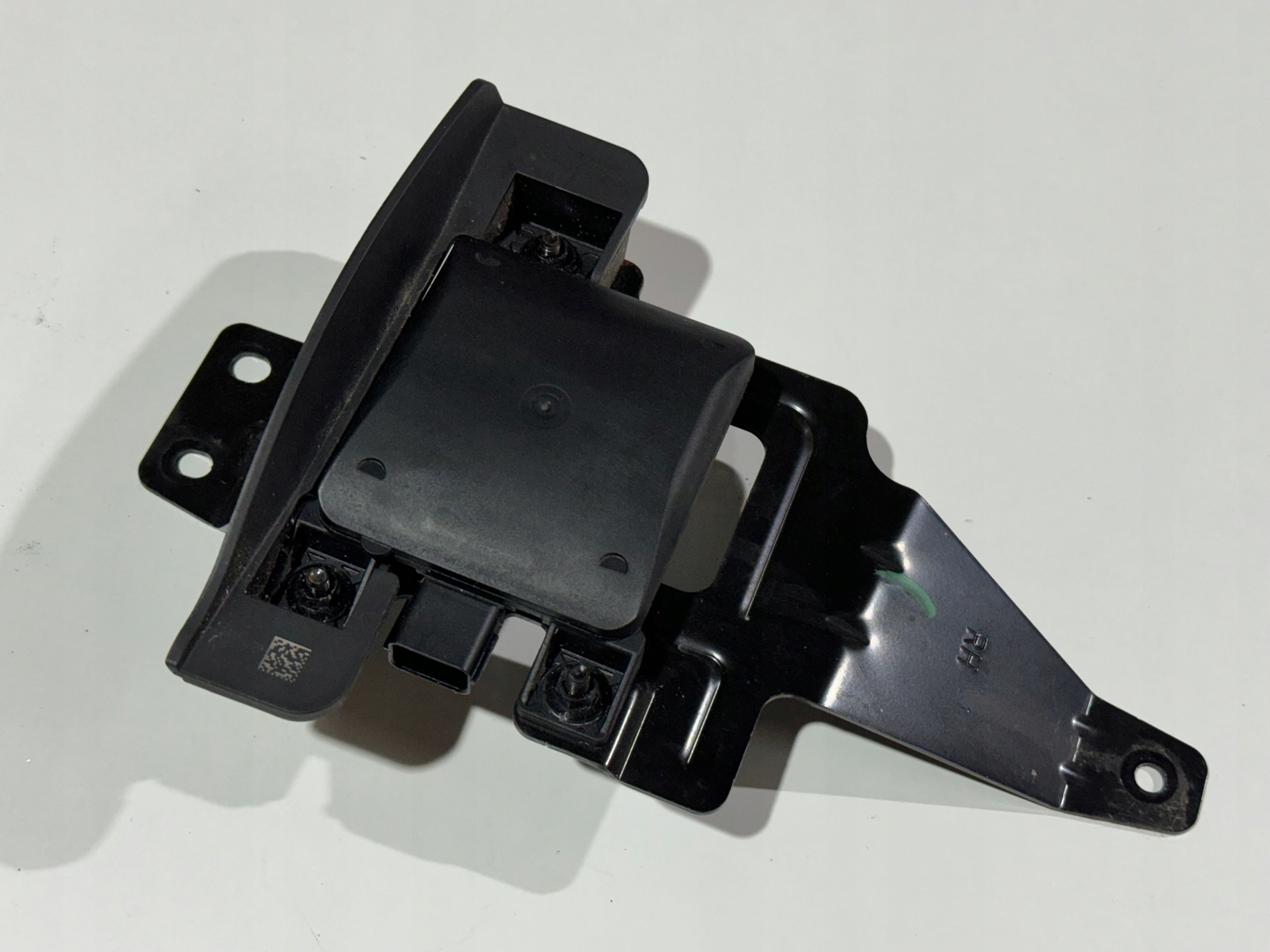 RADAR CZUJNIK PASA RUCHU PRAWY TYŁ KIA CEED III X-CEED 99150-J7600