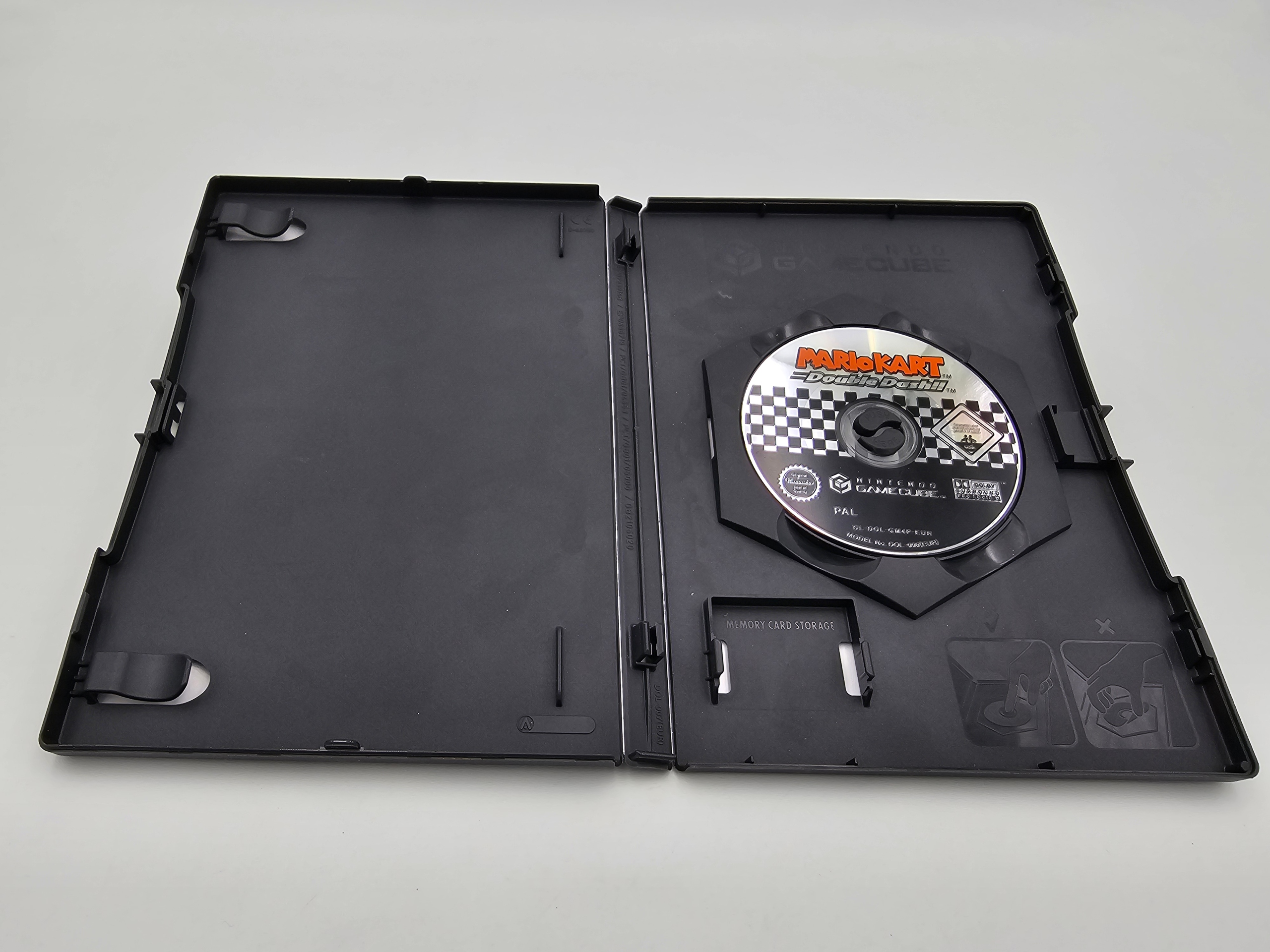 NINTENDO GAMECUBE MARIO KART DOUBLE DASH Wydawca Nintendo